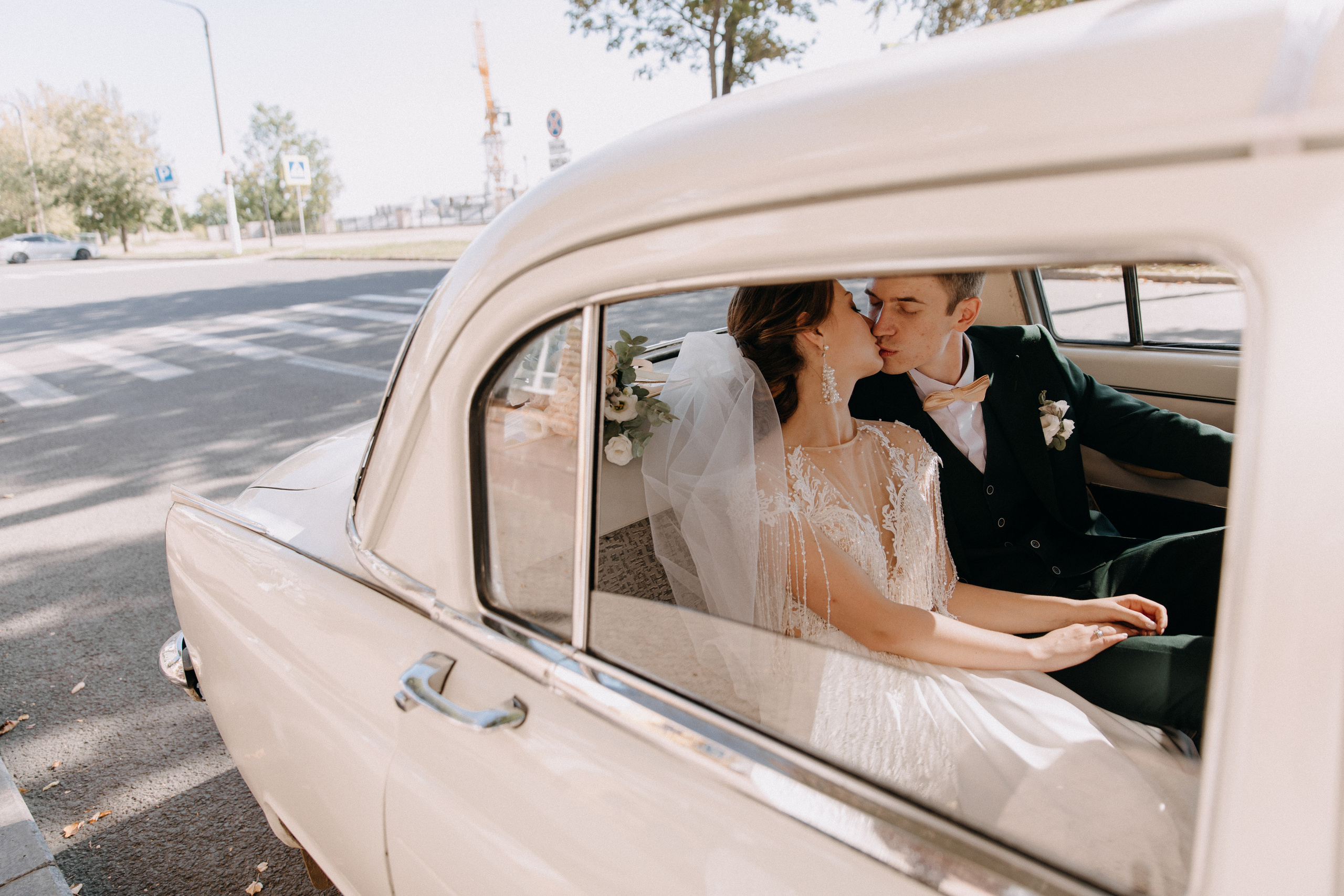 Мария и Михаил. Прокат Аренда ретро автомобилей Волга ГАЗ 21  Кострома