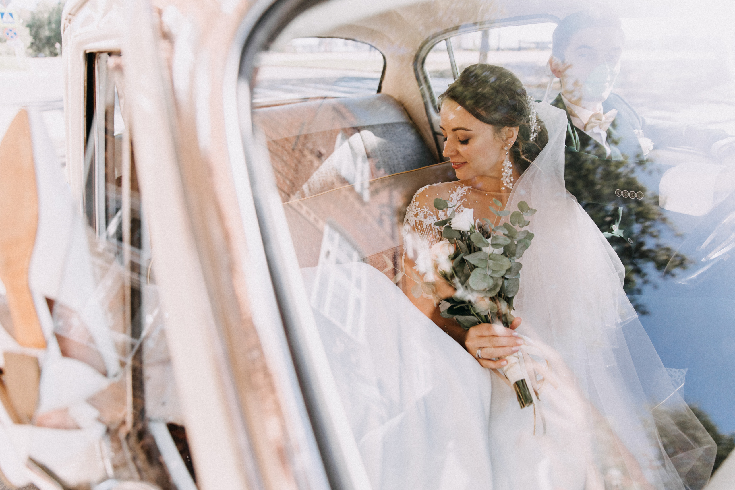 Мария и Михаил. Прокат Аренда ретро автомобилей Волга ГАЗ 21  Кострома