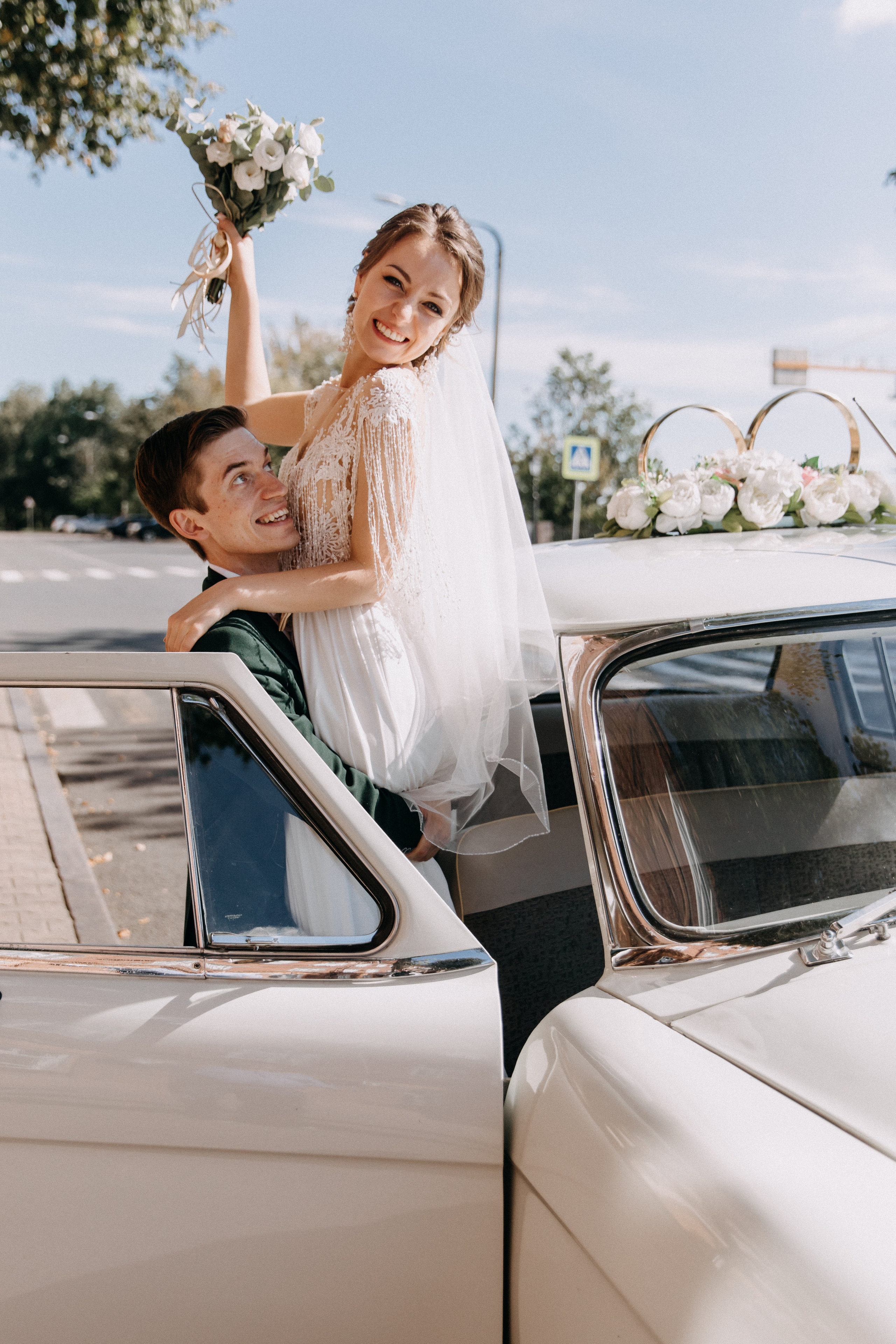 Мария и Михаил. Прокат Аренда ретро автомобилей Волга ГАЗ 21  Кострома