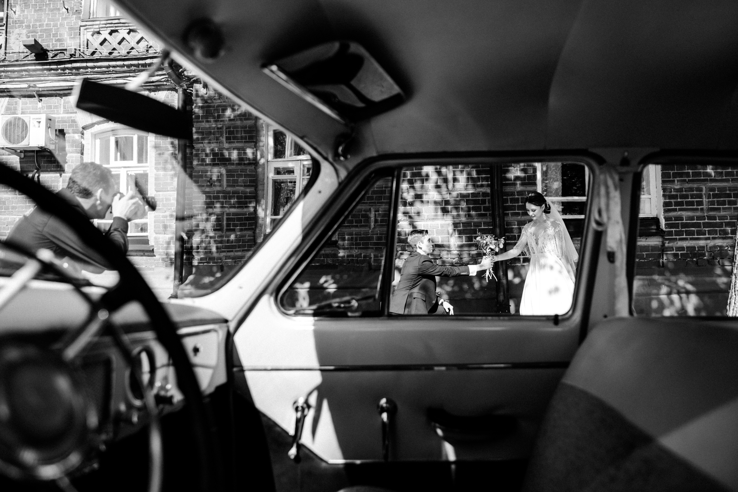 Мария и Михаил. Прокат Аренда ретро автомобилей Волга ГАЗ 21  Кострома