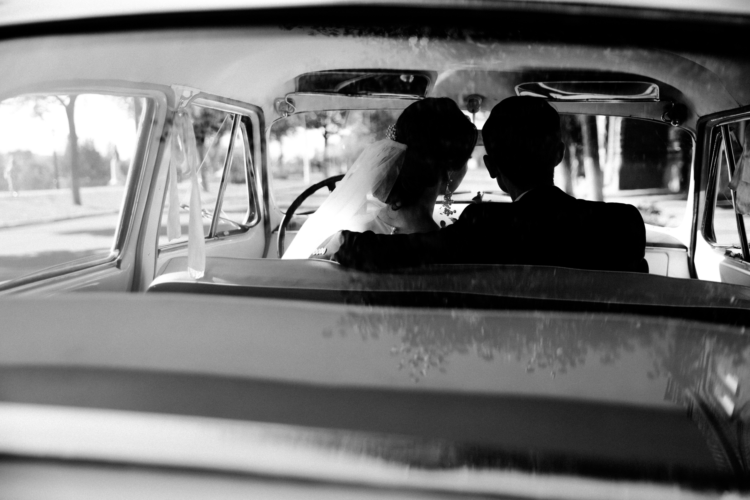 Мария и Михаил. Прокат Аренда ретро автомобилей Волга ГАЗ 21  Кострома