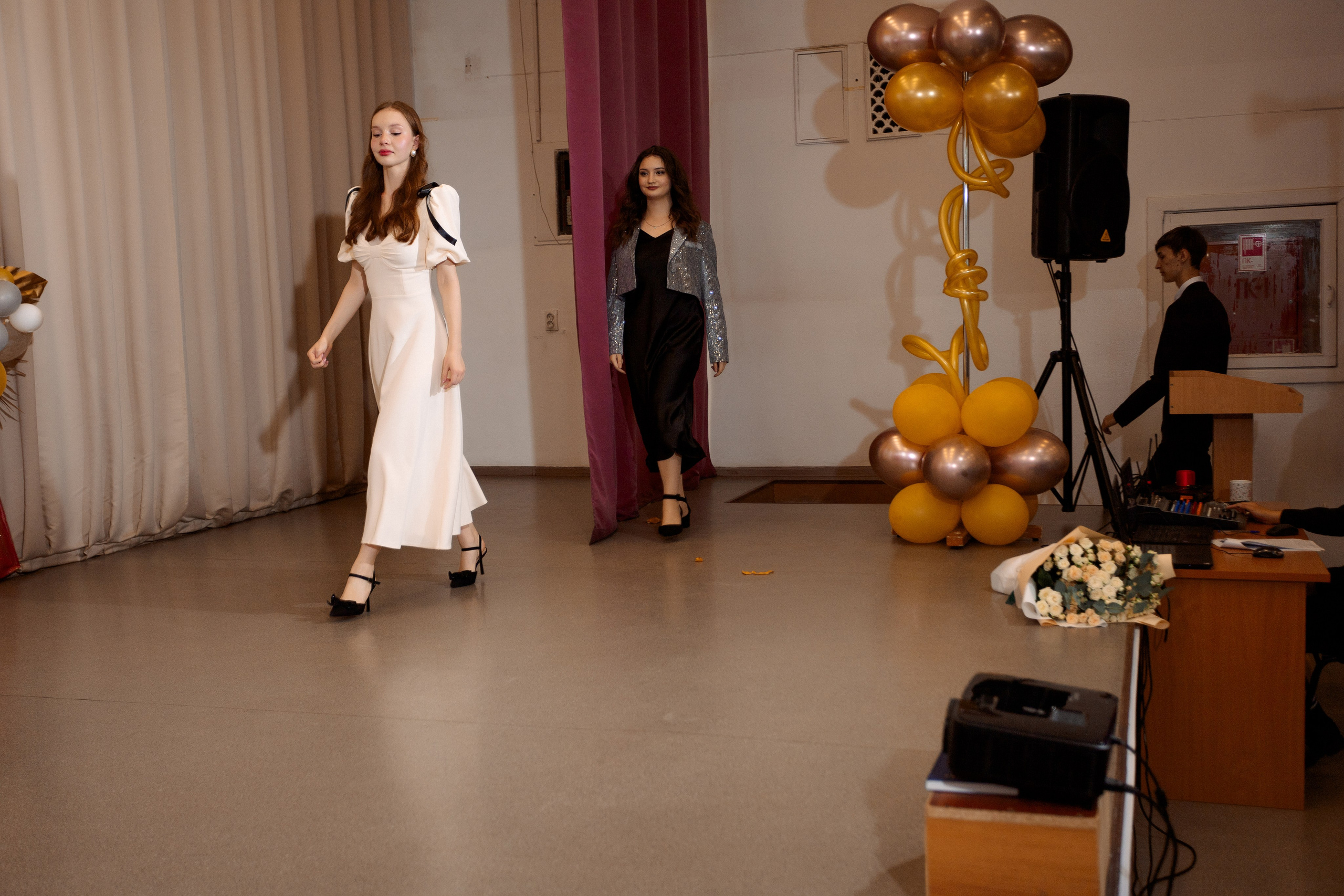 ВРУЧЕНИЕ АТТЕСТАТОВ: Пример. Все фото. Профессиональный фотограф в Ижевске Леша Петров