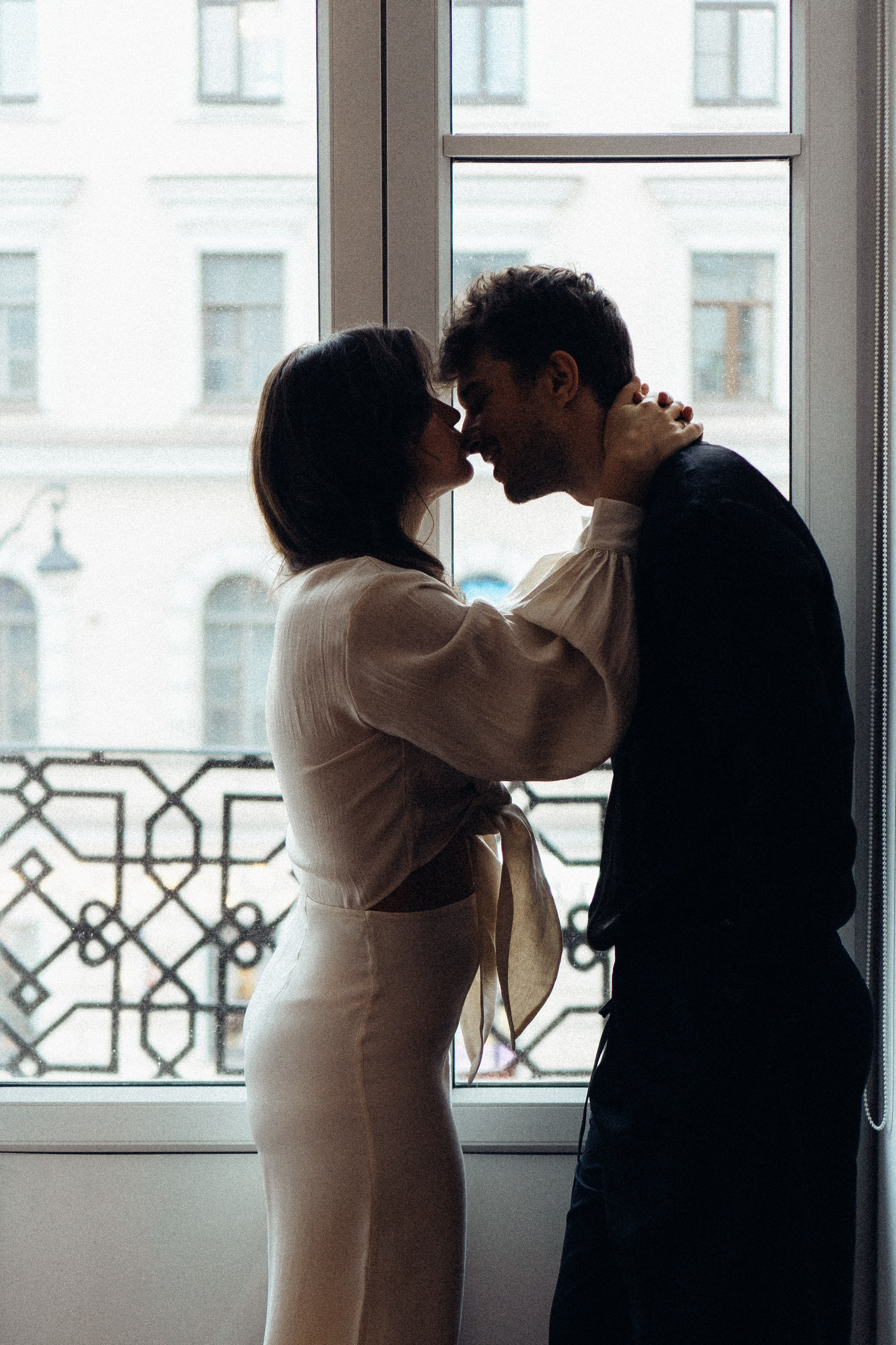 УТРО ЖЕНИХА И НЕВЕСТЫ В ПИТЕРСКОЙ КВАРТИРЕ И СЬЕМКА С СВАДЕБНЫХ ОБРАЗАХ. Профессиональный фотограф, Санкт-Петербург — Виктория Богомолова