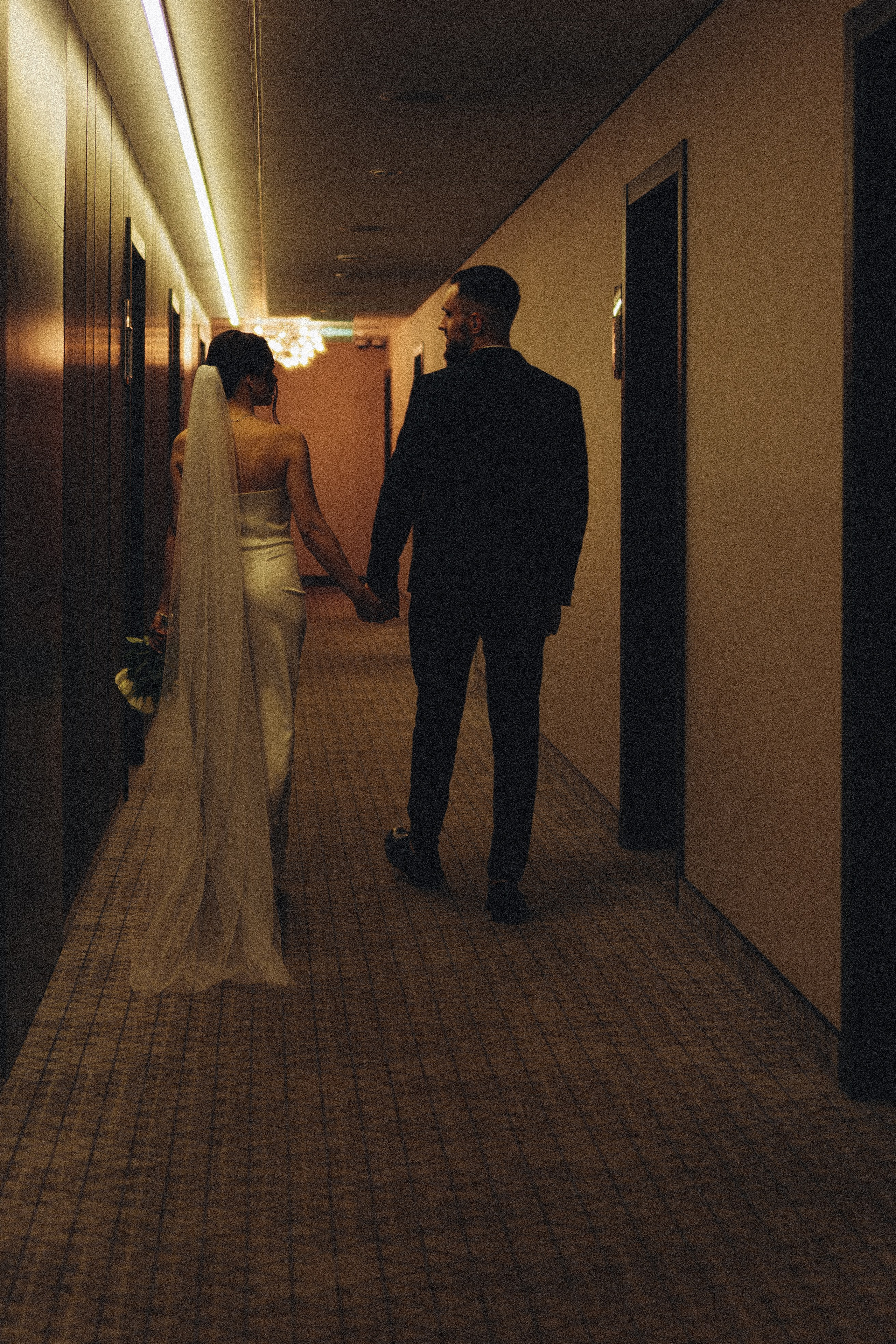 СВАДЕБНАЯ СЬЕМКА СБОРОВ ЖЕНИХА И НЕВЕСТЫ В ОТЕЛЕ И ТАКЖЕ ФОТОСЕССИИЯ В ОТЕЛЕЕ МЕГАПОЛИС БРЯНСК. Профессиональный фотограф, Санкт-Петербург — Виктория Богомолова