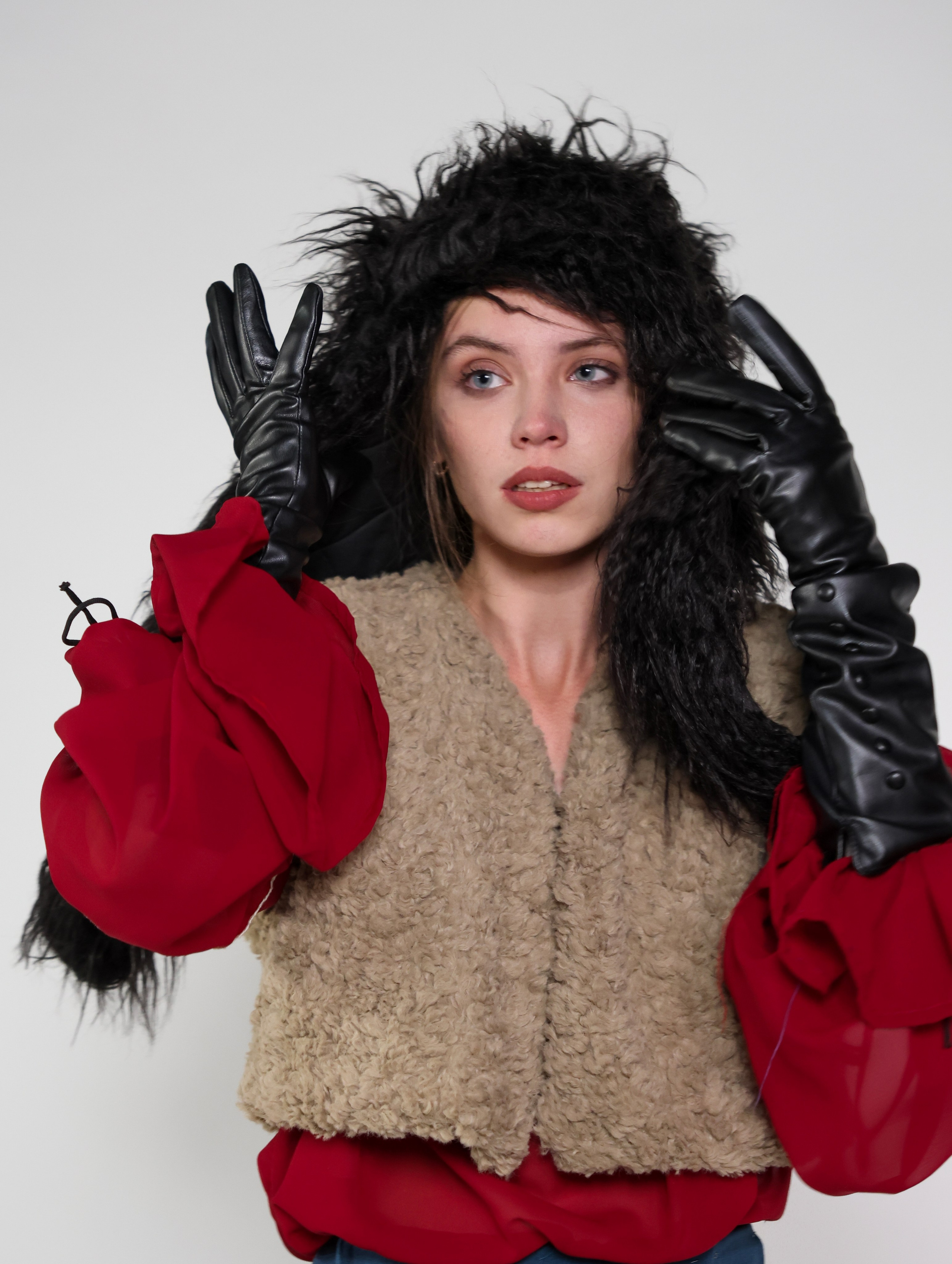 Ретро коммерция. Костюмер, художник кино и телевидения в спб