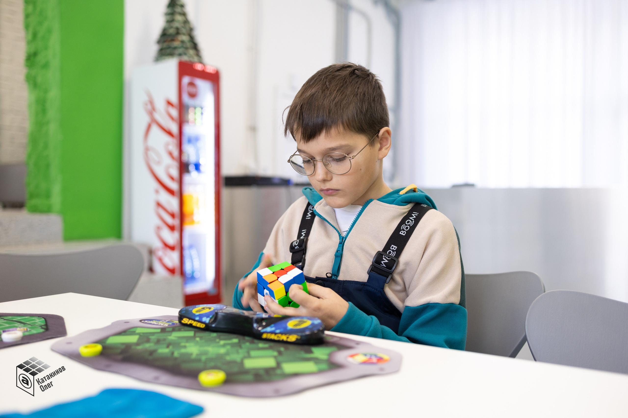 Мастер-классы по скоростной сборке кубика Рубика. Олег Катакинов| Репортажный фотограф в городе у моря (Владивосток)