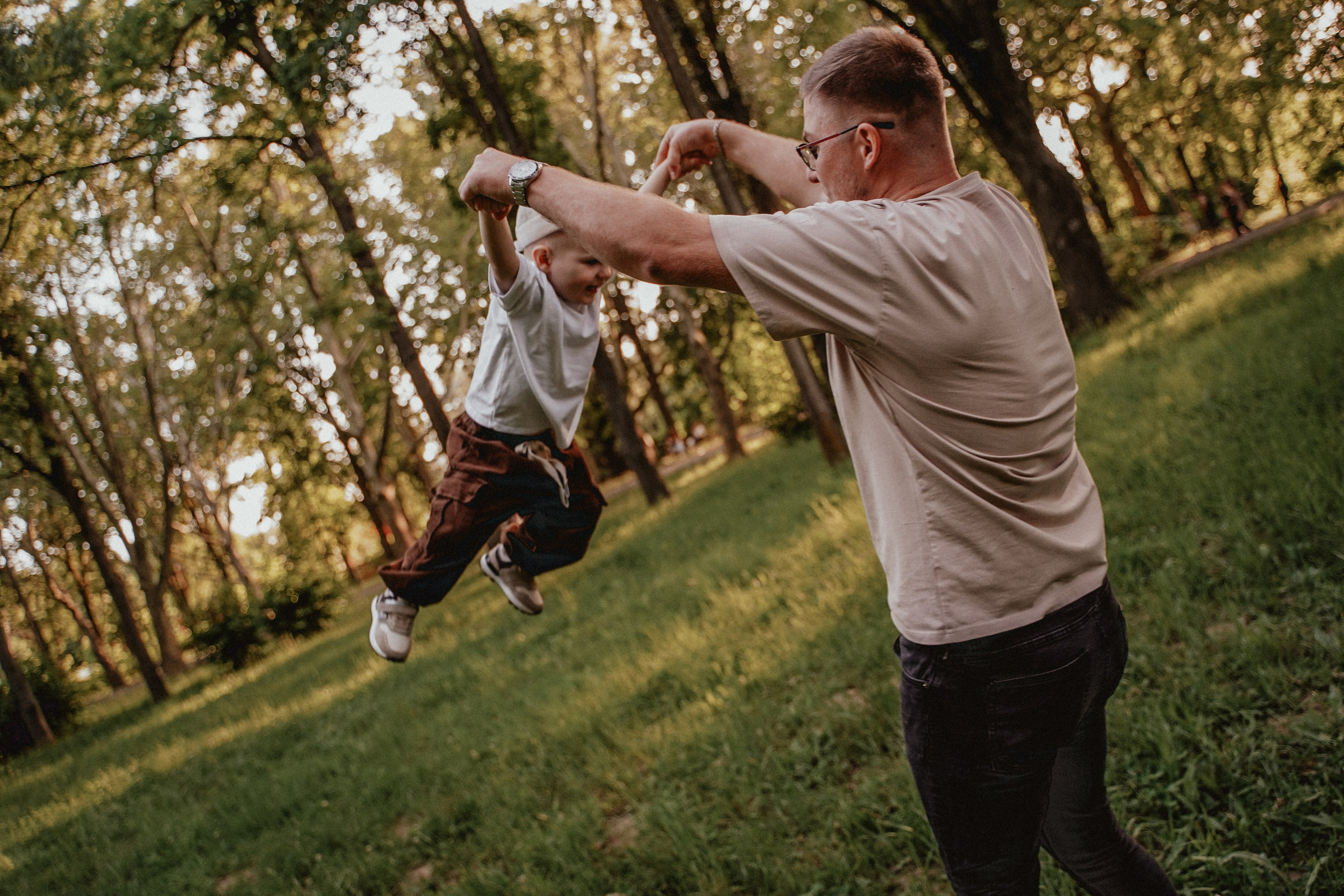 Семейная фотосессия со скейтом и самокатом. Семейный и женский фотограф в Краснодаре Анастасия Приймак
