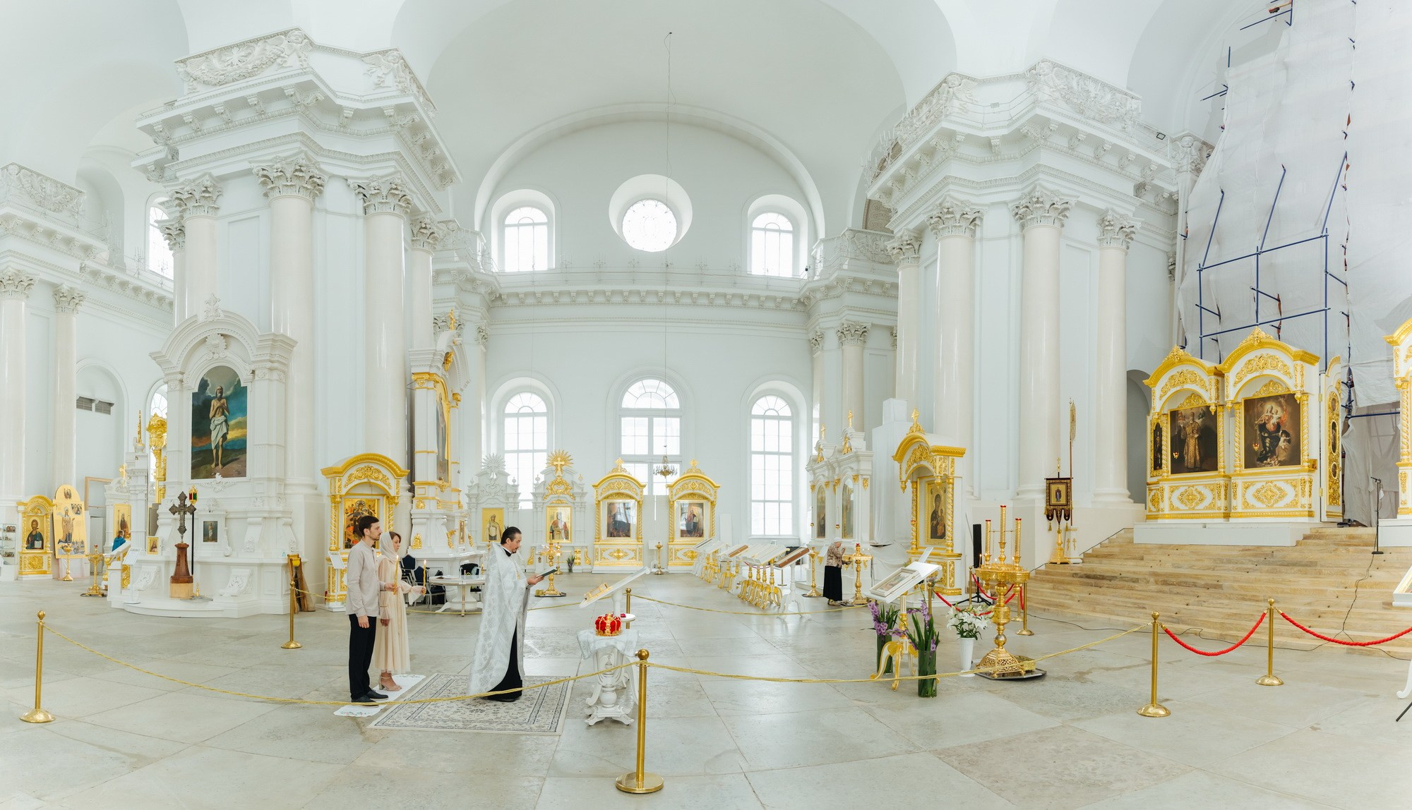 где лучше венчаться спб, смольный собор, сколько стоит венчание, лучший храм церковь для венчания, стоимость венчания в смольном соборе, фотограф на венчание, обвенчаться в Питере, смольный собор как обвенчаться
