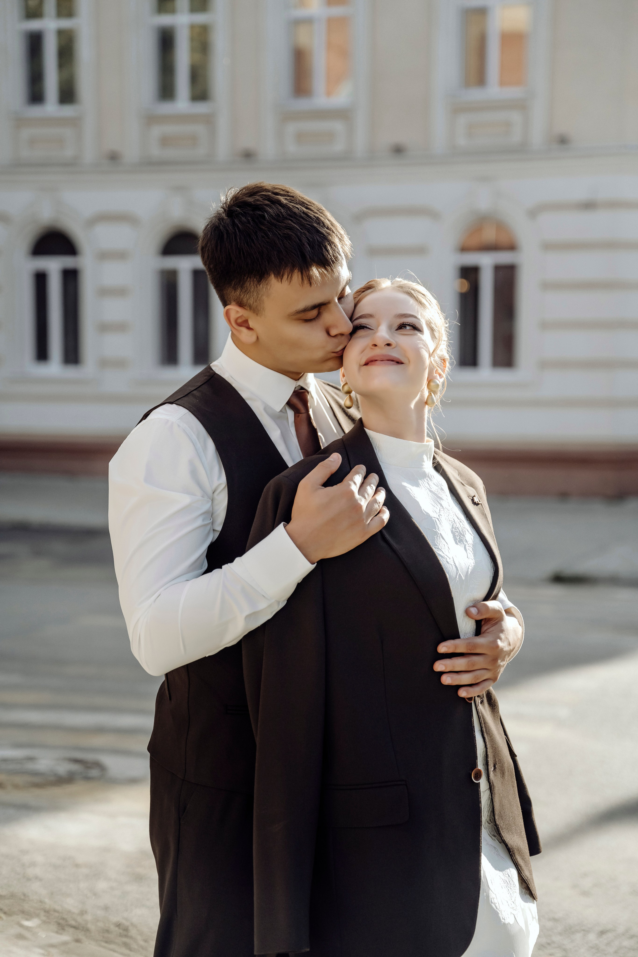 Влюбленные Даниил и Дайана (улица и фотостудия). Свадебный и семейный фотограф Любовь Исланова