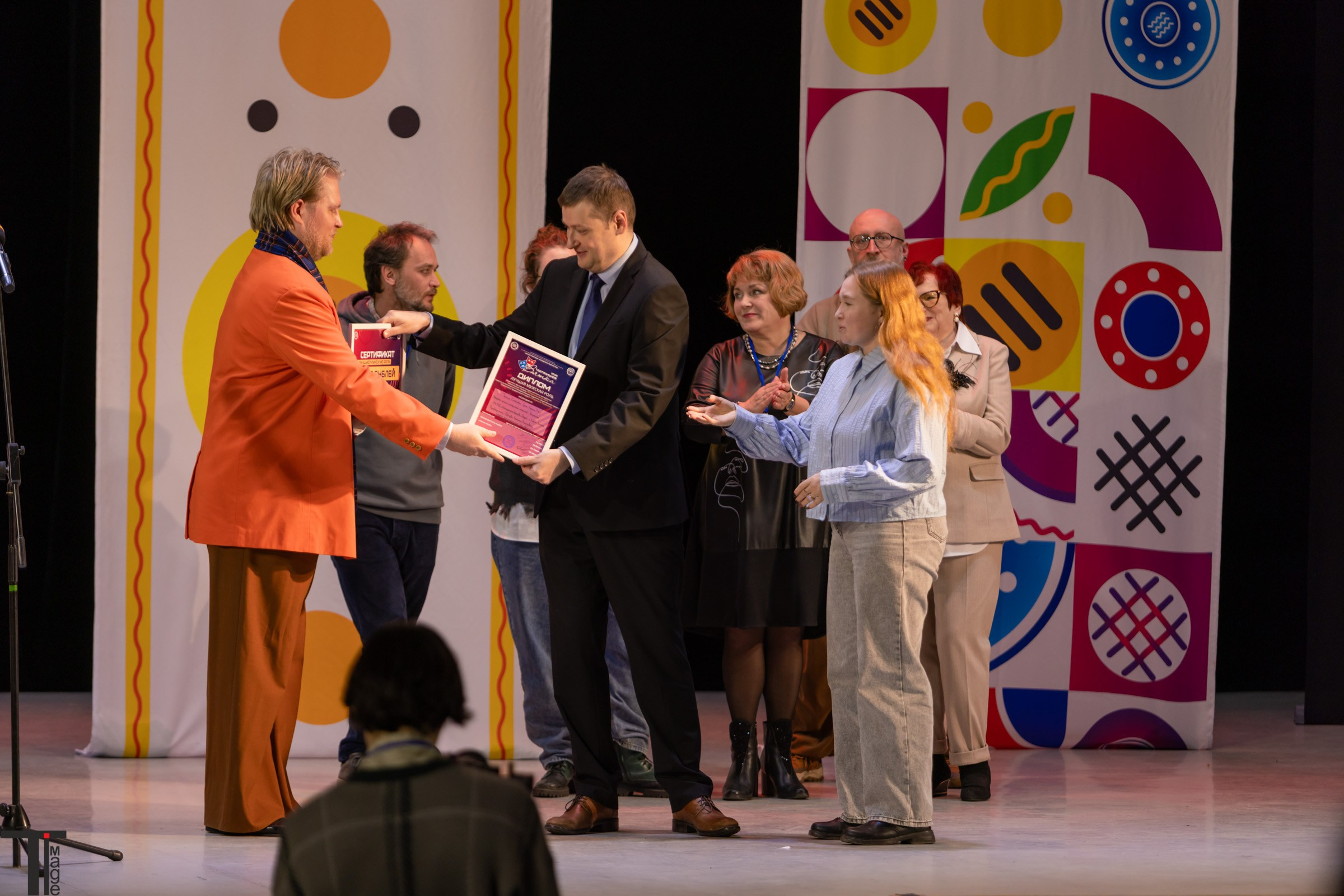 Театральная Вятка 2025. Имидж Технологии — репортажная фотография в Кирове Кировской области. Производство сувенирных магнитов, заливных этикеток и значков