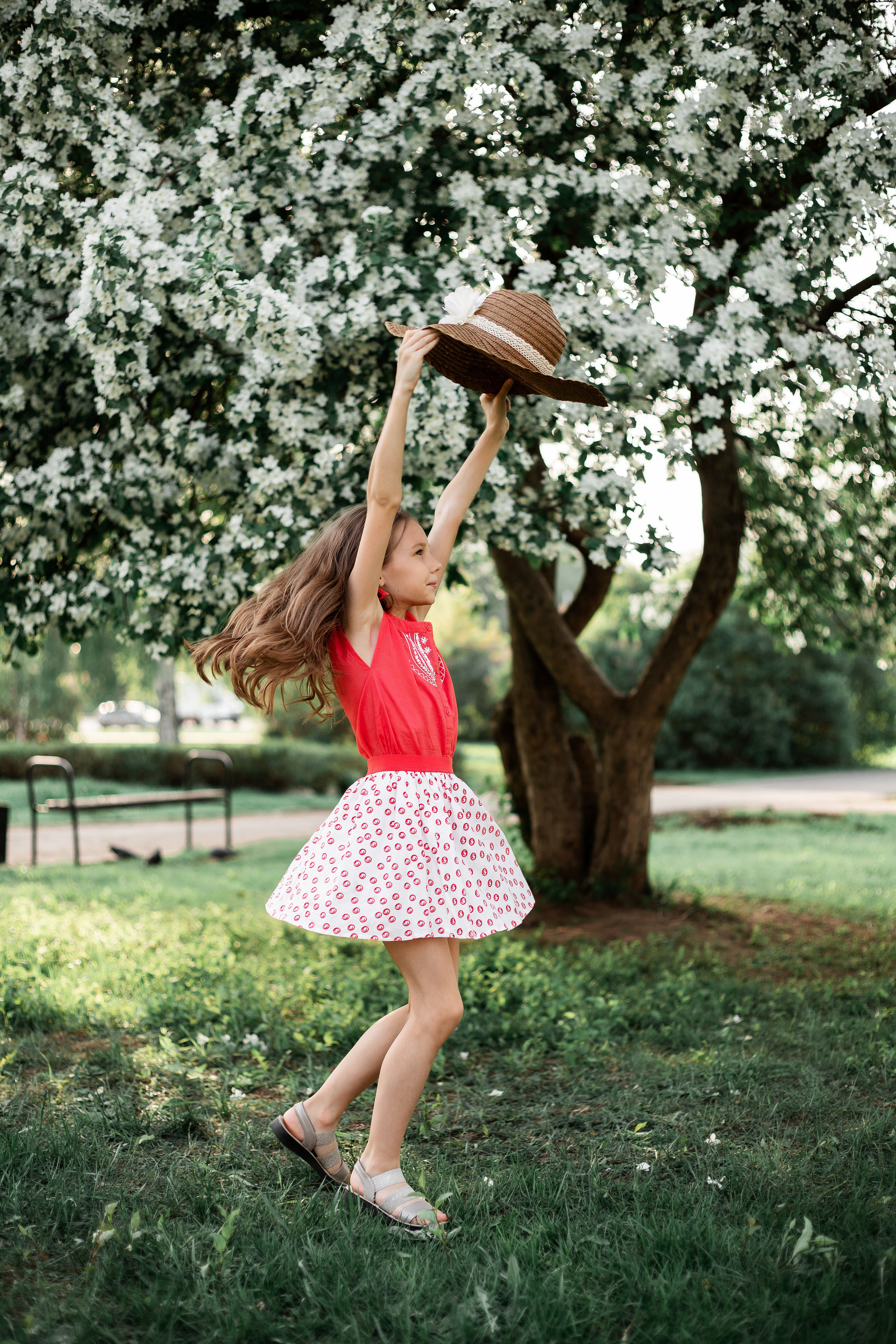 Майские яблони. Фотограф Пермь. Свадьбы. Семья и дети, школа, д. сад. Фотокниги