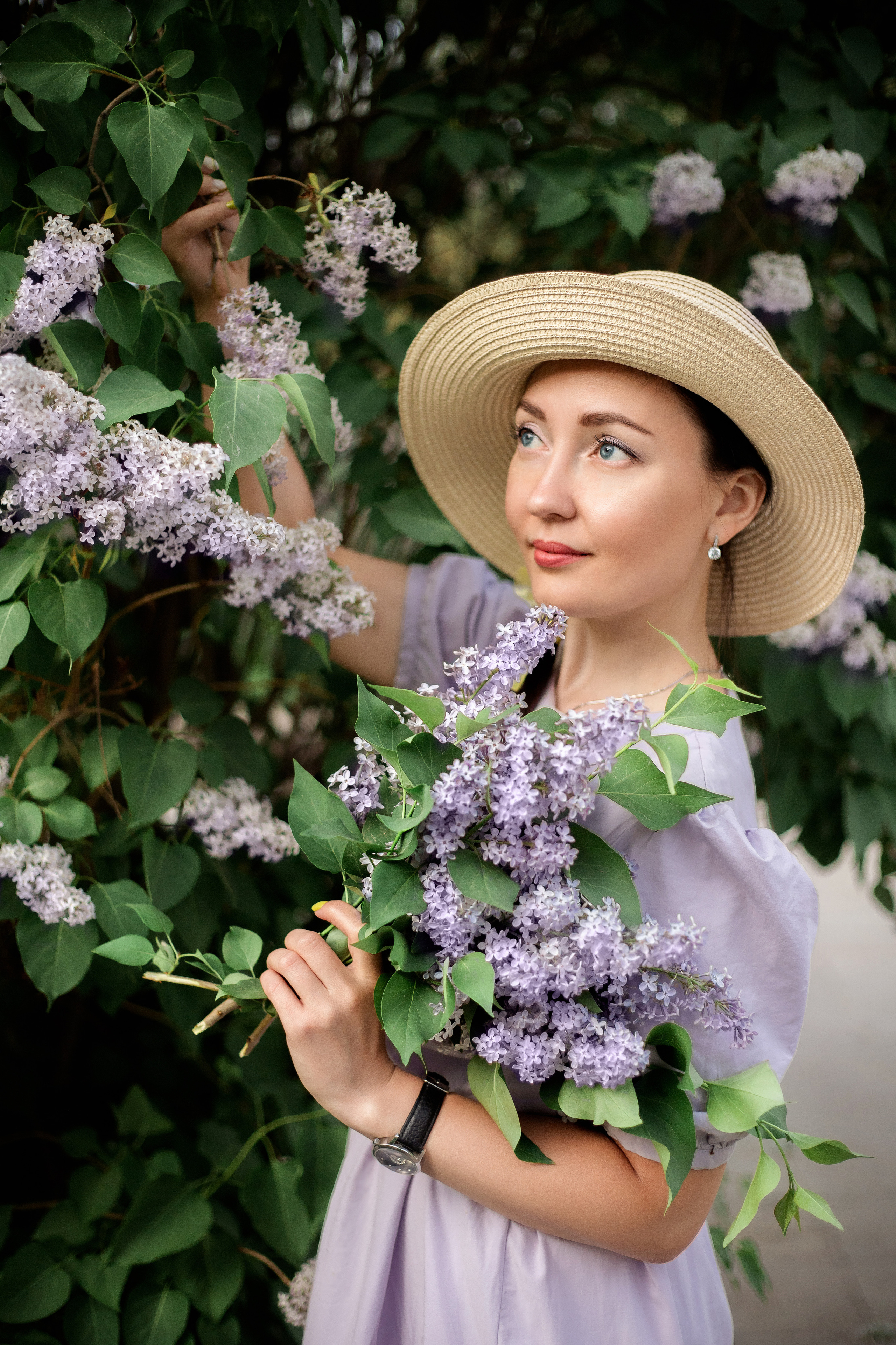 Фотосессия в сирени Пермь. Индивидуальная фотосессия Пермь
