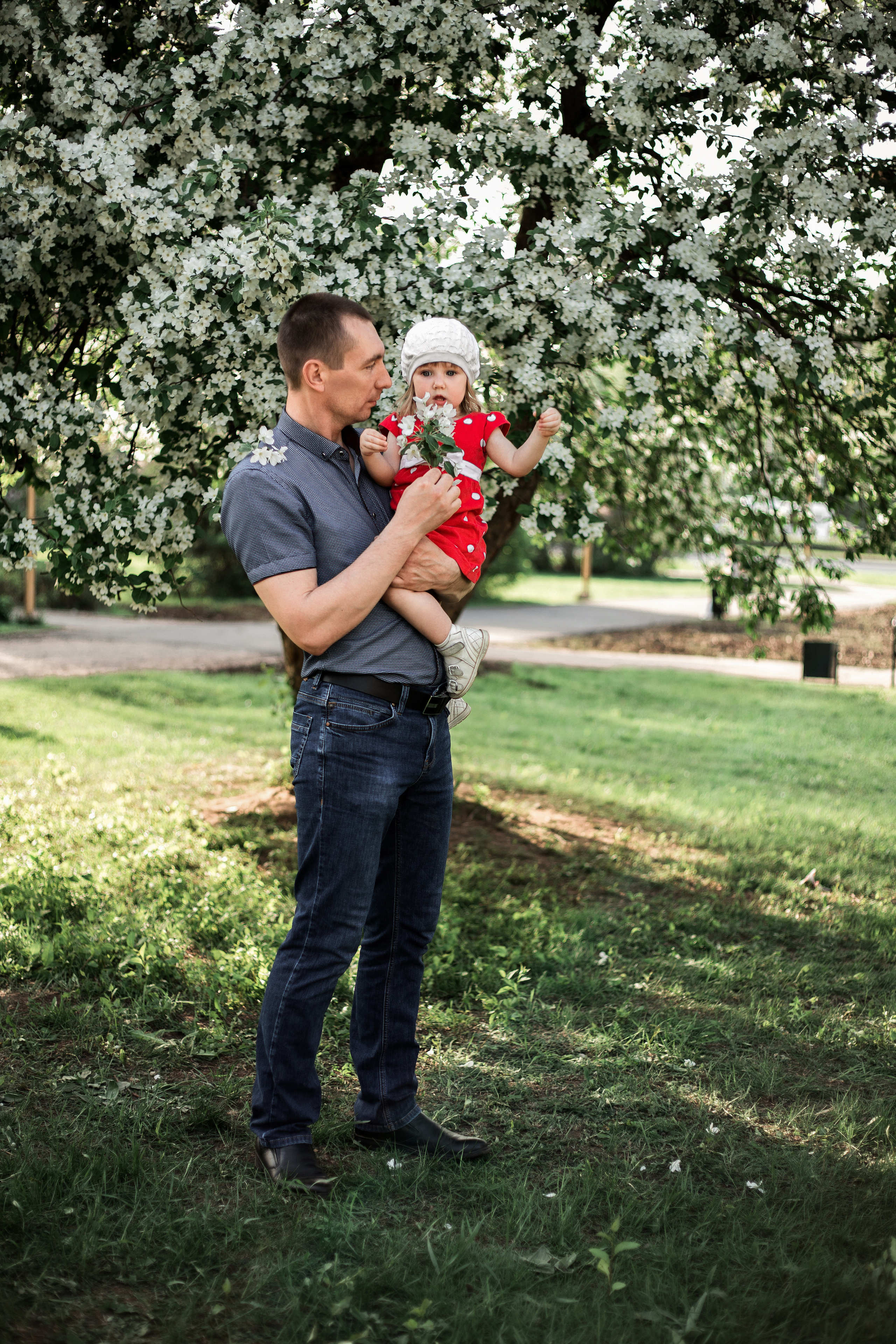 Майские яблони. Фотограф Пермь. Свадьбы. Семья и дети, школа, д. сад. Фотокниги