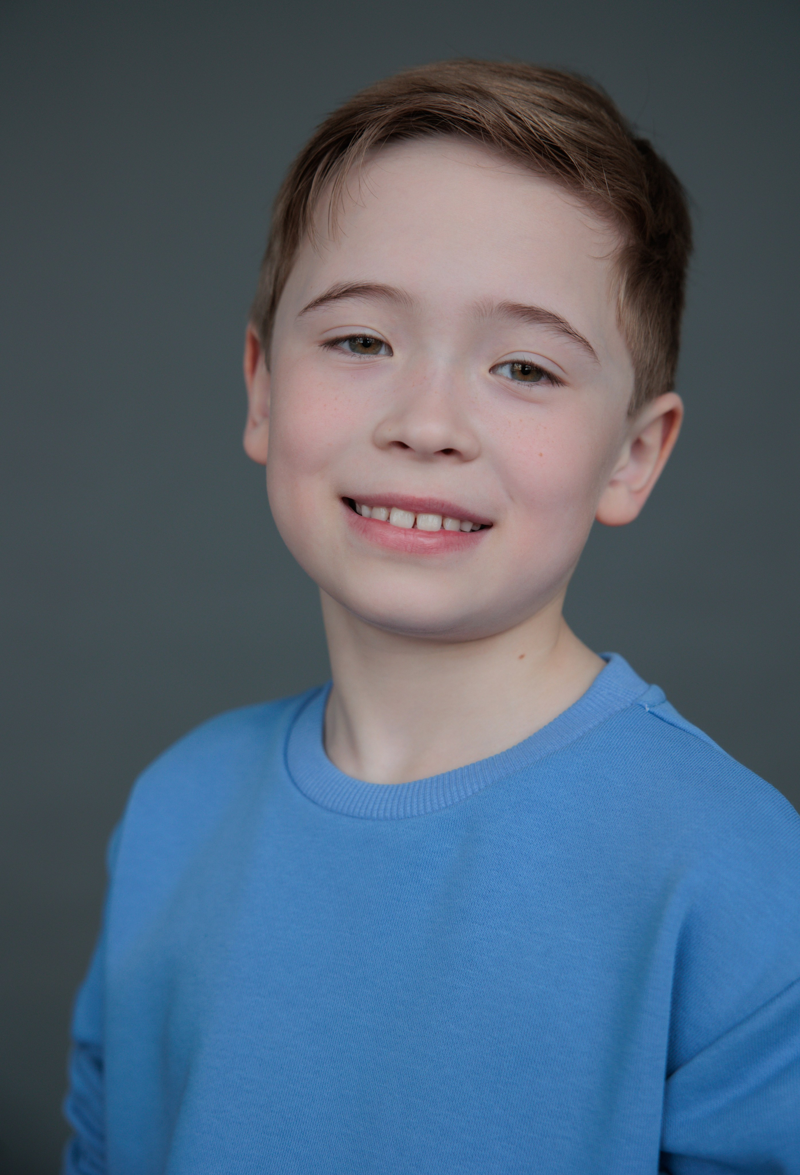 КИРИЛЛ. Я фотограф из Москвы к Вашим услугам