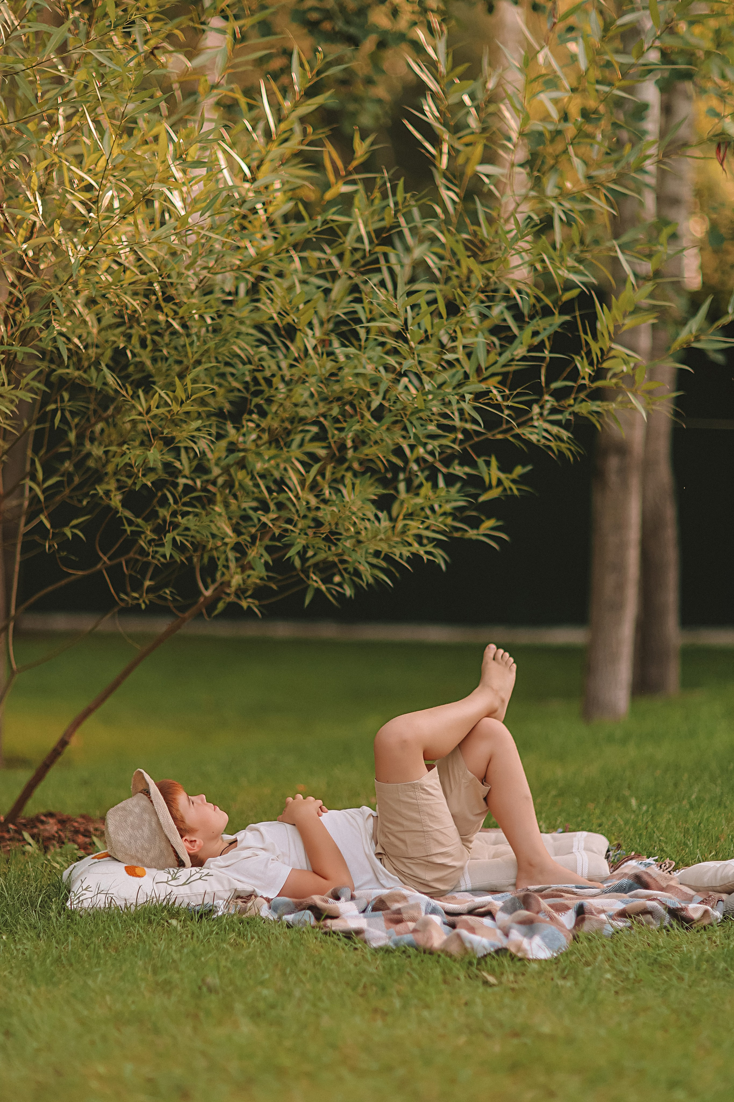 Стирка у дома. Семейный фотограф Тюмень, фотограф на роды Салмина Мария