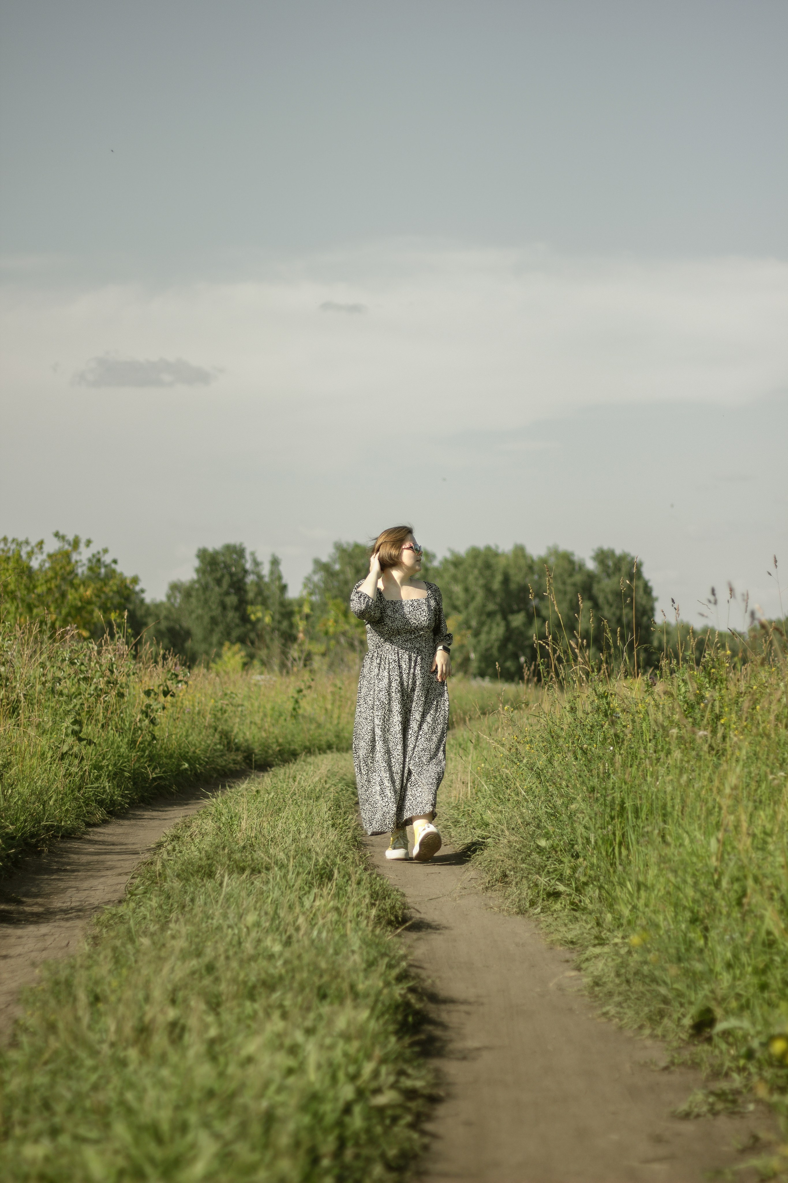 Валерия в поле. Портретный и репортажный фотограф в Кемерово Алексеева Анастасия