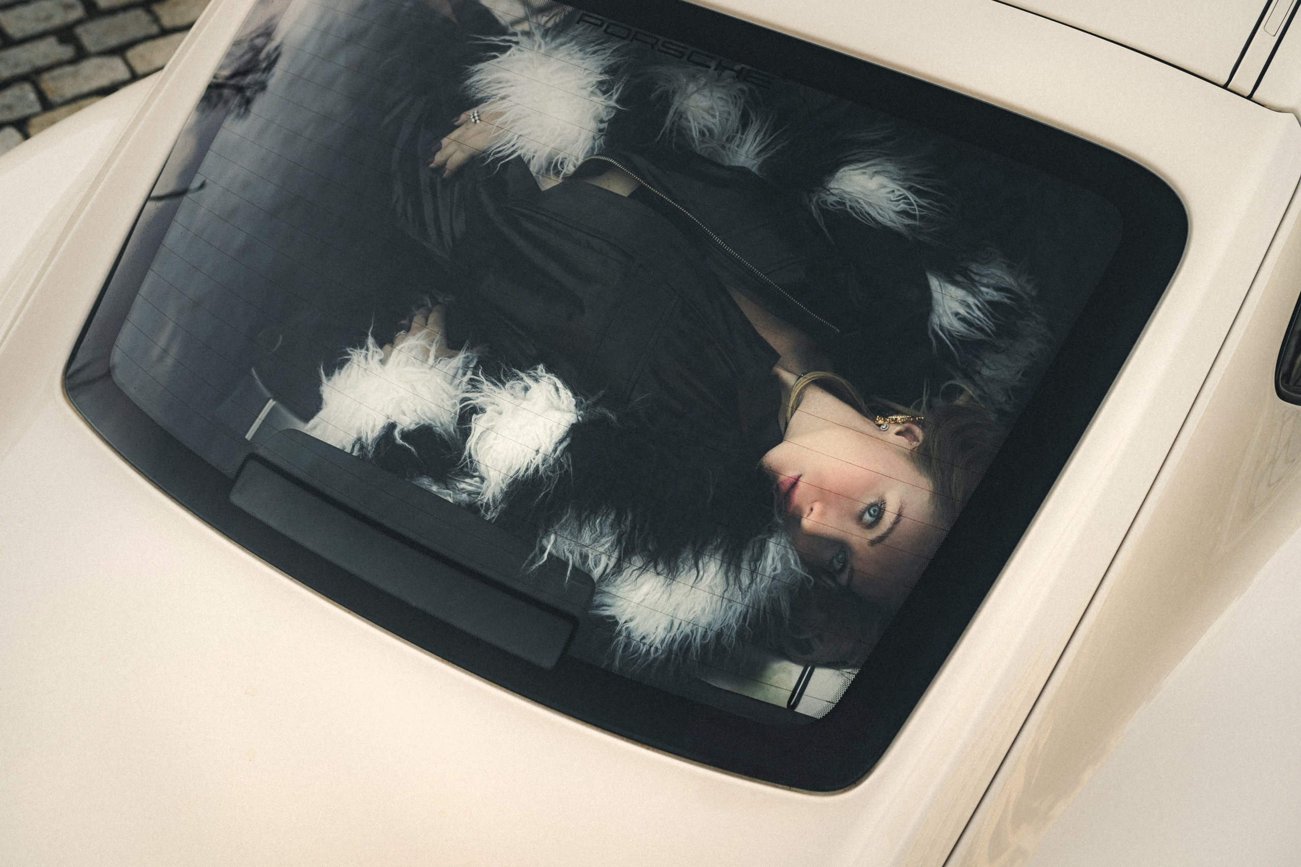 Porsche Cayman S x Anna. Фотограф Илья К. в Москве