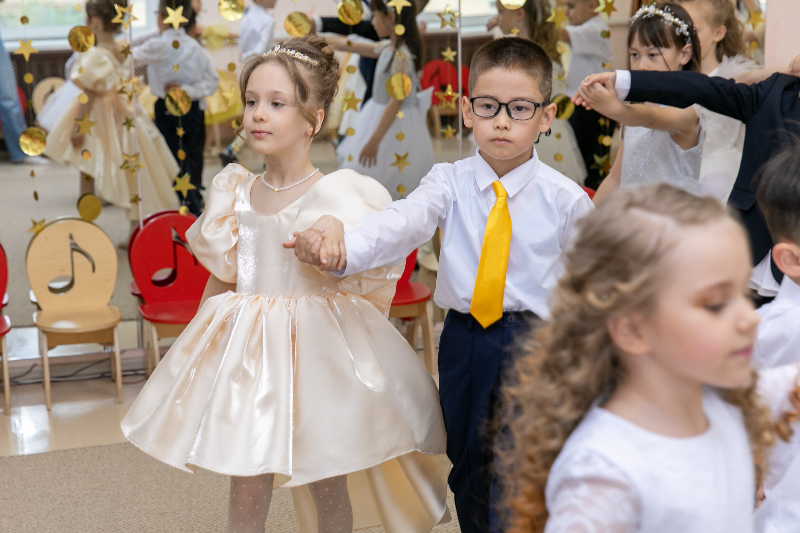 Выпускной Цветик-Семицветик 2025. Школьный и детский фотограф в Южно-Сахалинске Анастасия Лескова