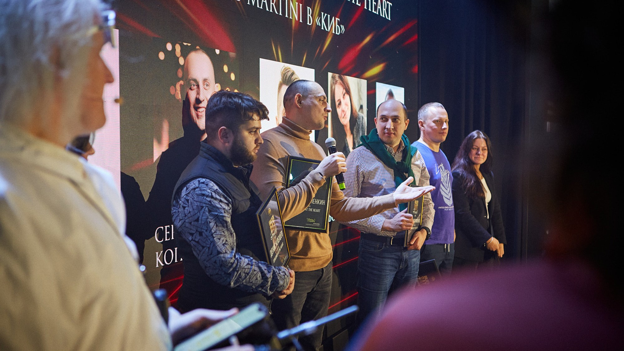 Фотограф на корпоративе BACARDI Golden Bat — репортажная съёмка в Москве. Репортажный фотограф в Москве — Дмитрий Тарасов | Съёмка мероприятий, концертов, корпоративов