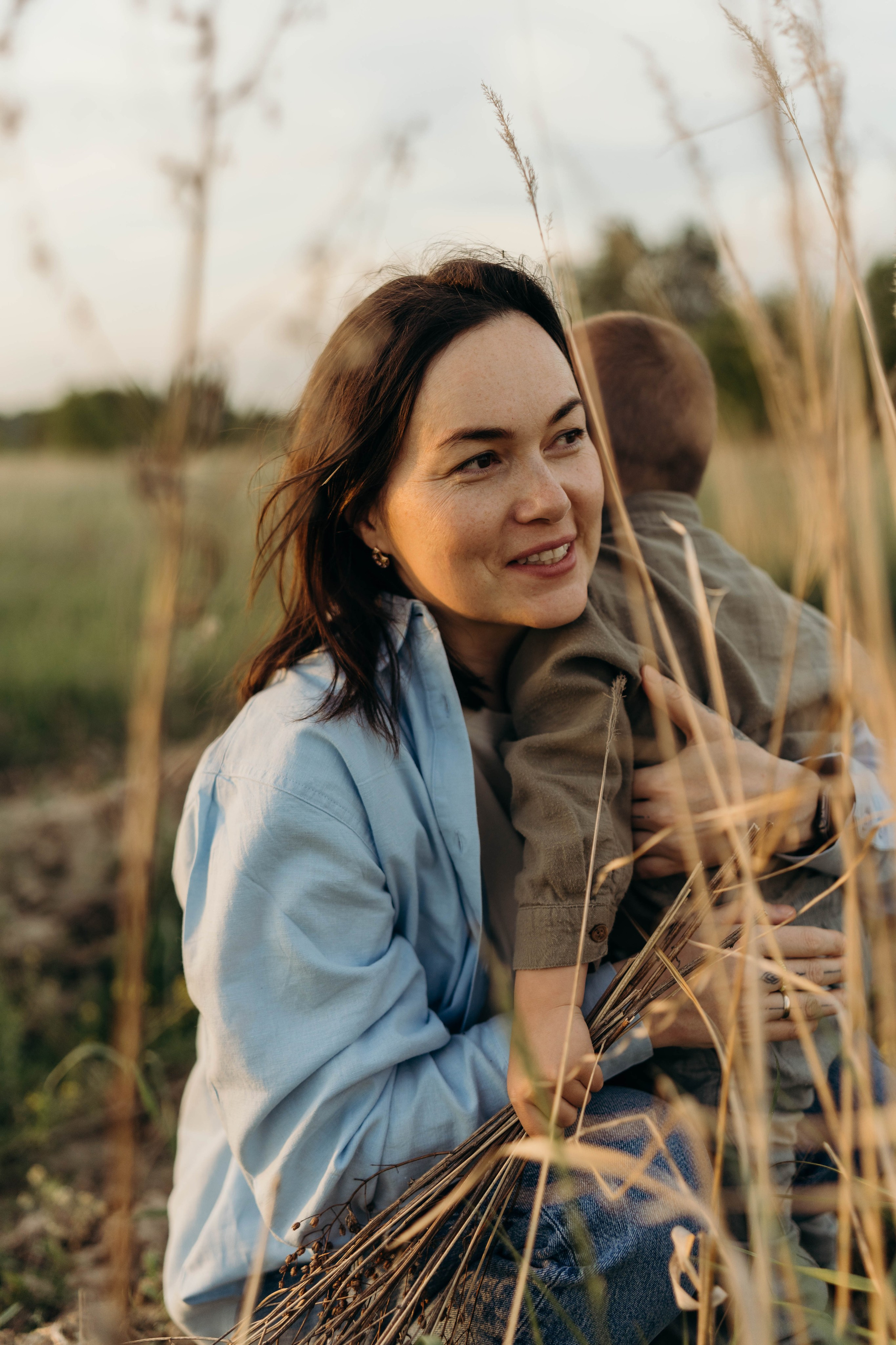 Семейная фотосессия на закате. Семейный и портретный фотограф во Владимире и Суздале