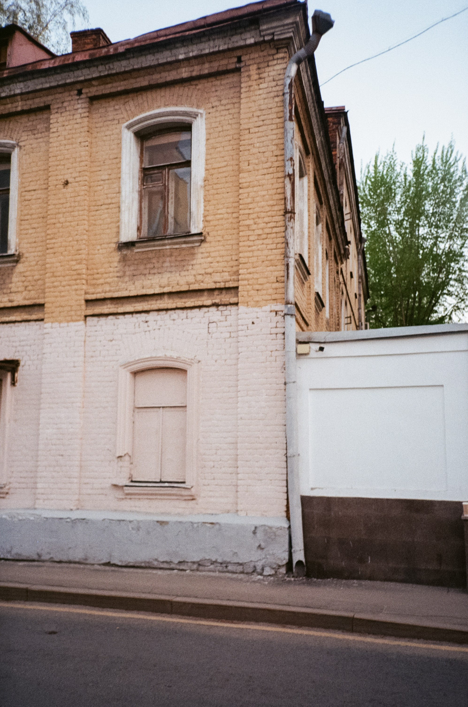 Малый Каретный, Петровка, Сад Эрмитаж | Konica Big Mini BM-301 Black | Kodak Color Plus 200