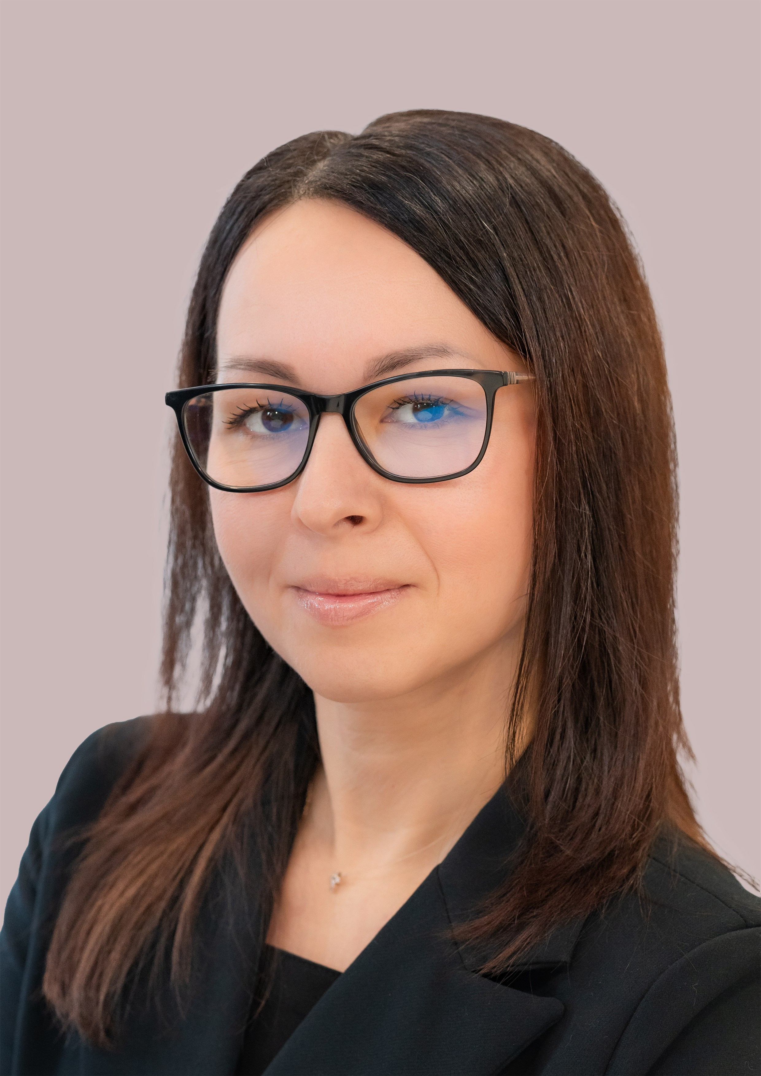 Корпоративные портреты сотрудников. Свадебный и семейный фотограф в Омске Белозерова Александра