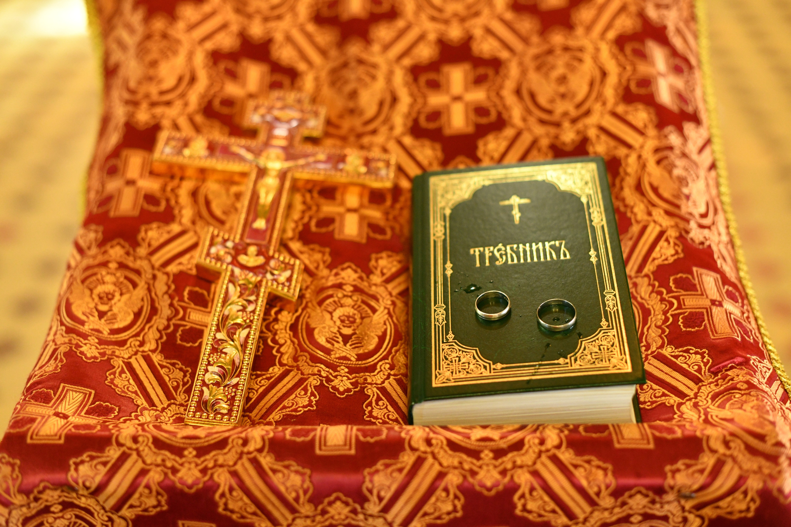 Венчание в Никольской церкви. Свадебный и портретный фотограф в Москве Галина Борисова