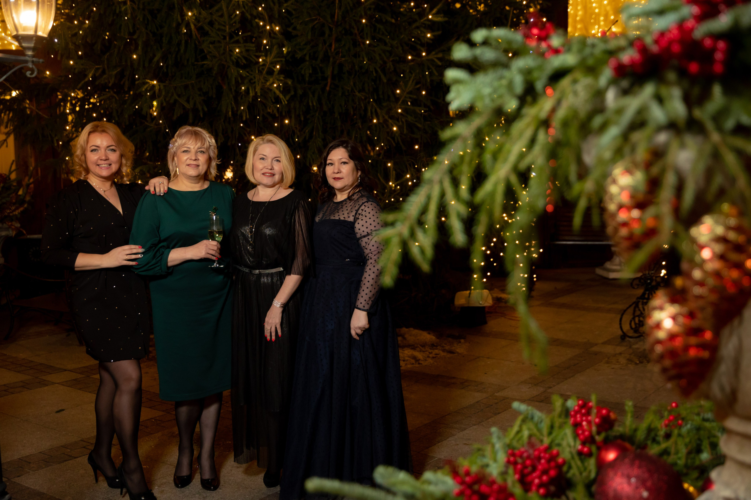 Фотосъёмка Новогоднего корпоратива в концептуальном ресторане в центре Санкт-Петербурга. Фотограф на праздник, корпоратив, День Рождения и Юбилей в г. Санкт-Петербурге Алексей Анкушев