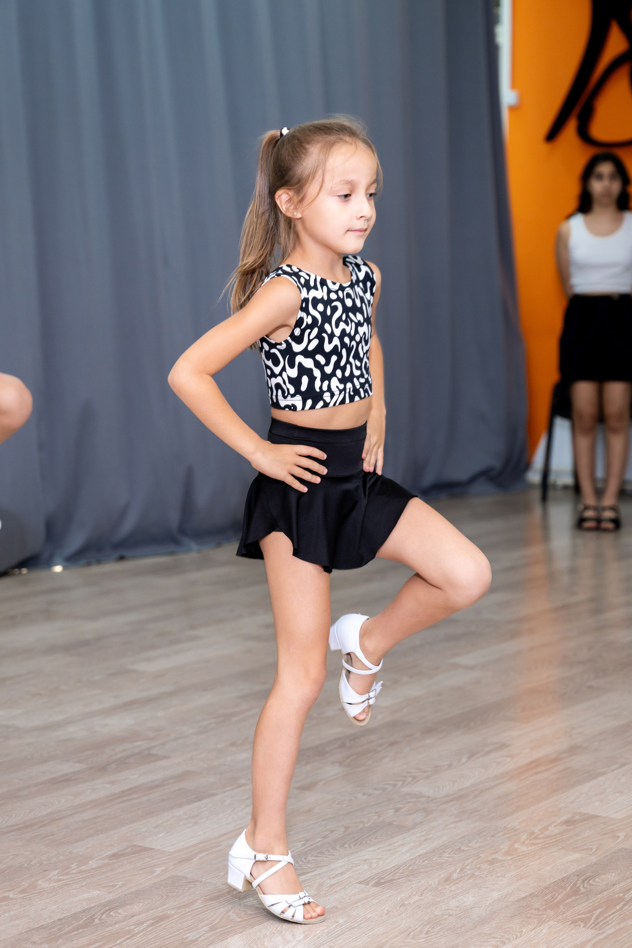 Группа 7-11 лет первый и второй год обучения. КонТакт — спортивные бальные танцы в Москве