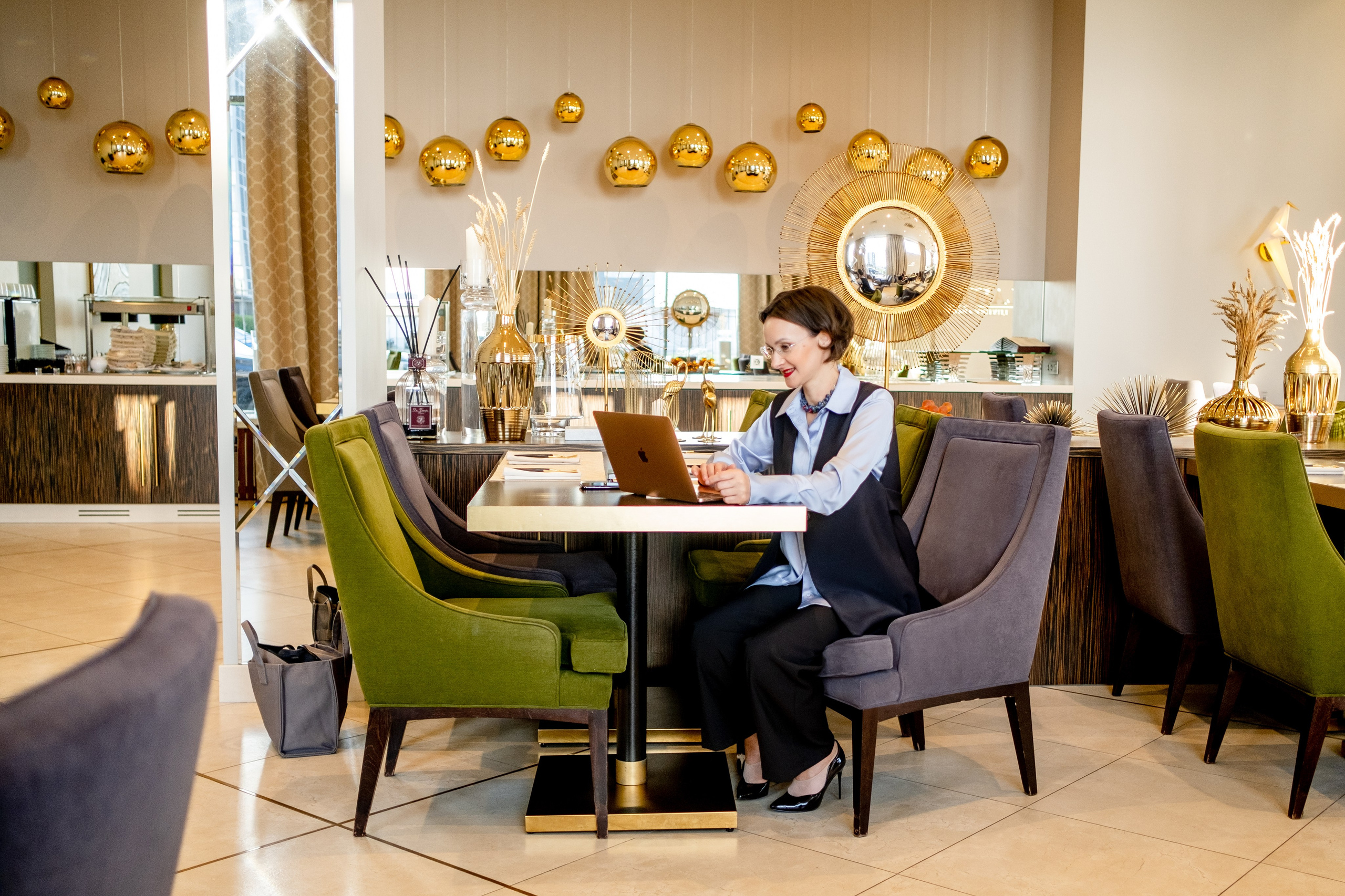 Юлия, предприниматель. Арт-стилист, визуализатор архетипических стратегий, психолог