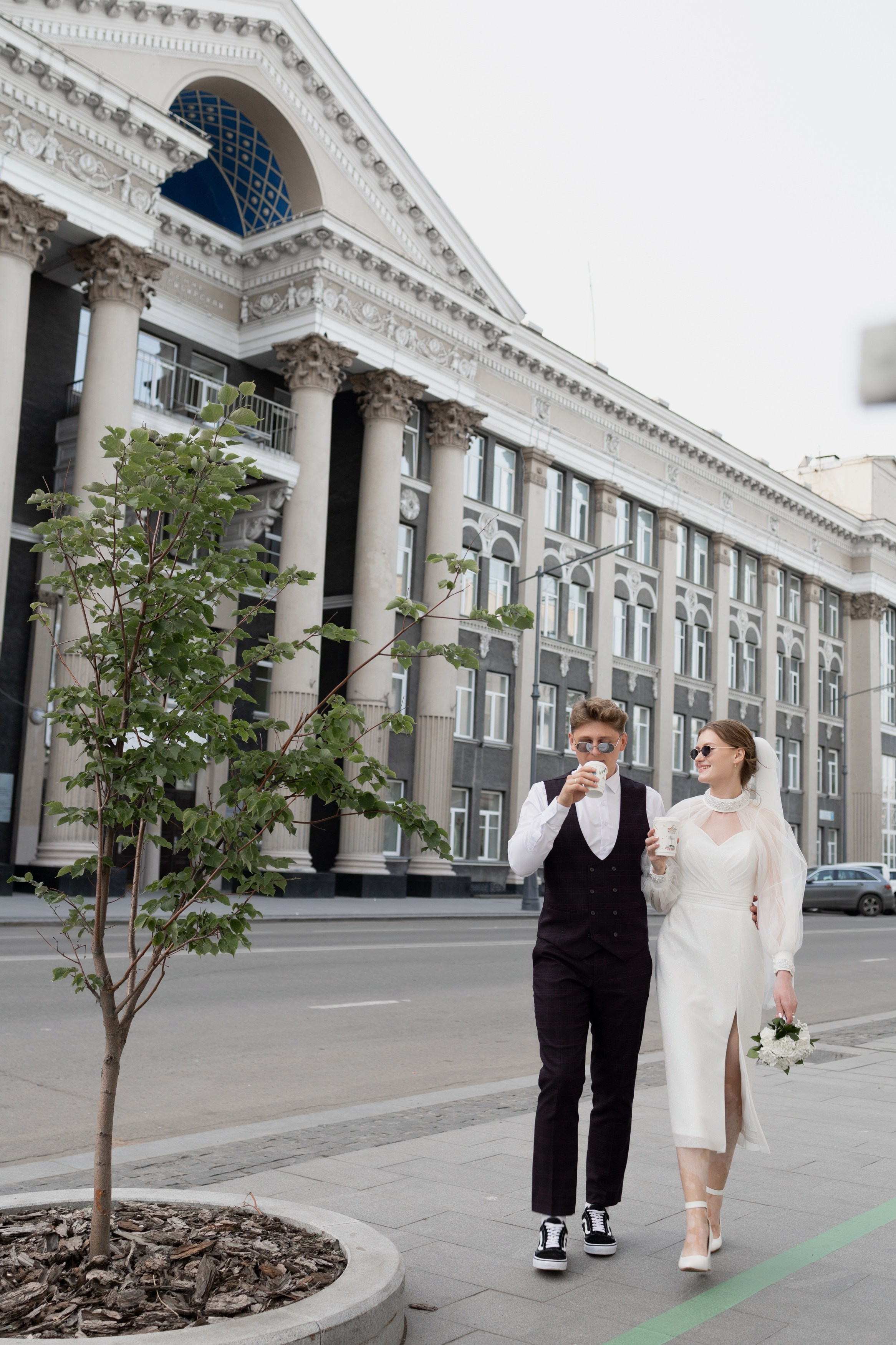 Владислав и Юлия Вечерняя прогулка по городу. Свадебный Фотограф в Иркутске Екатерина Елисеева