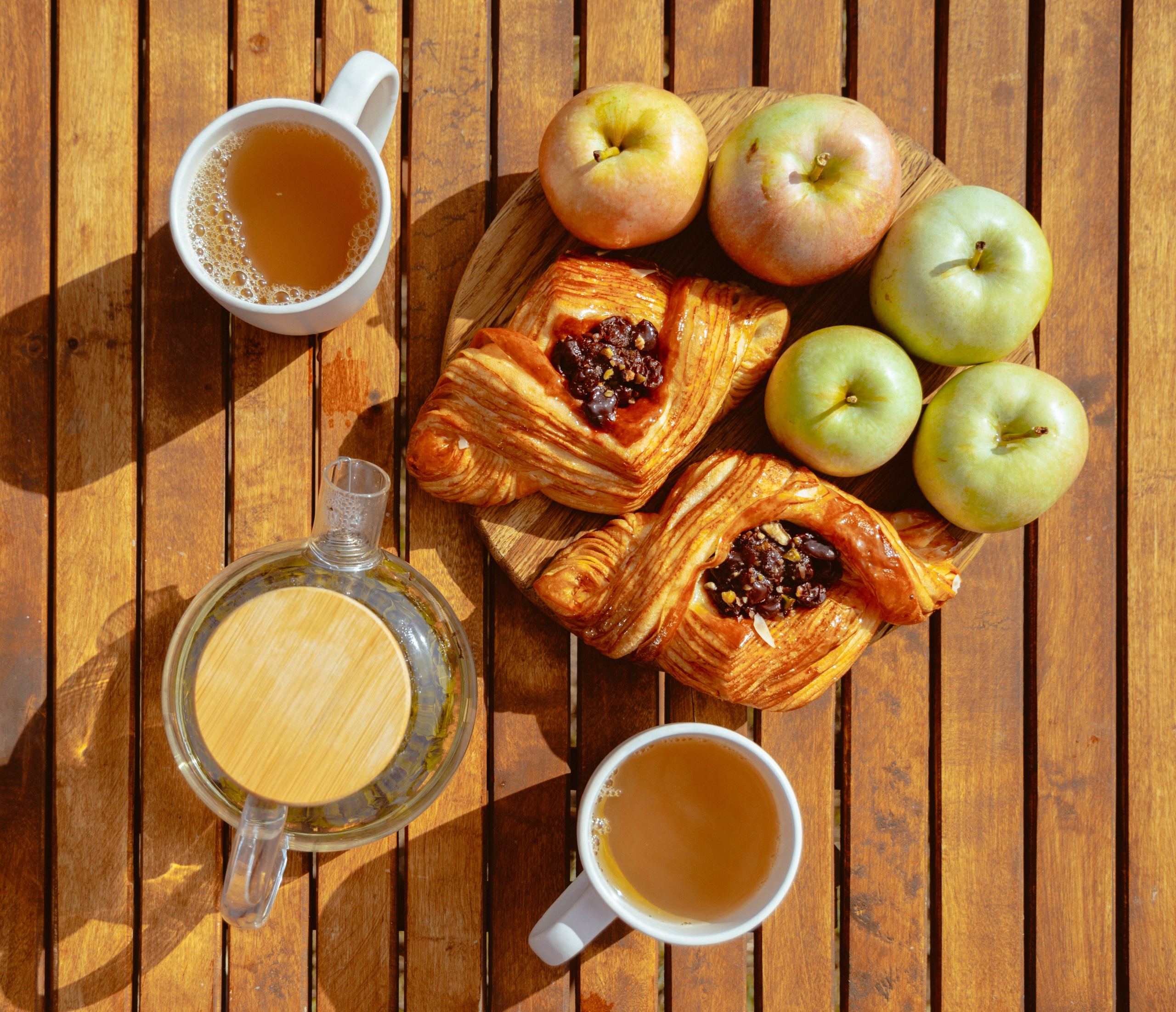 Domik в саду. Артем Корнев Фотограф
