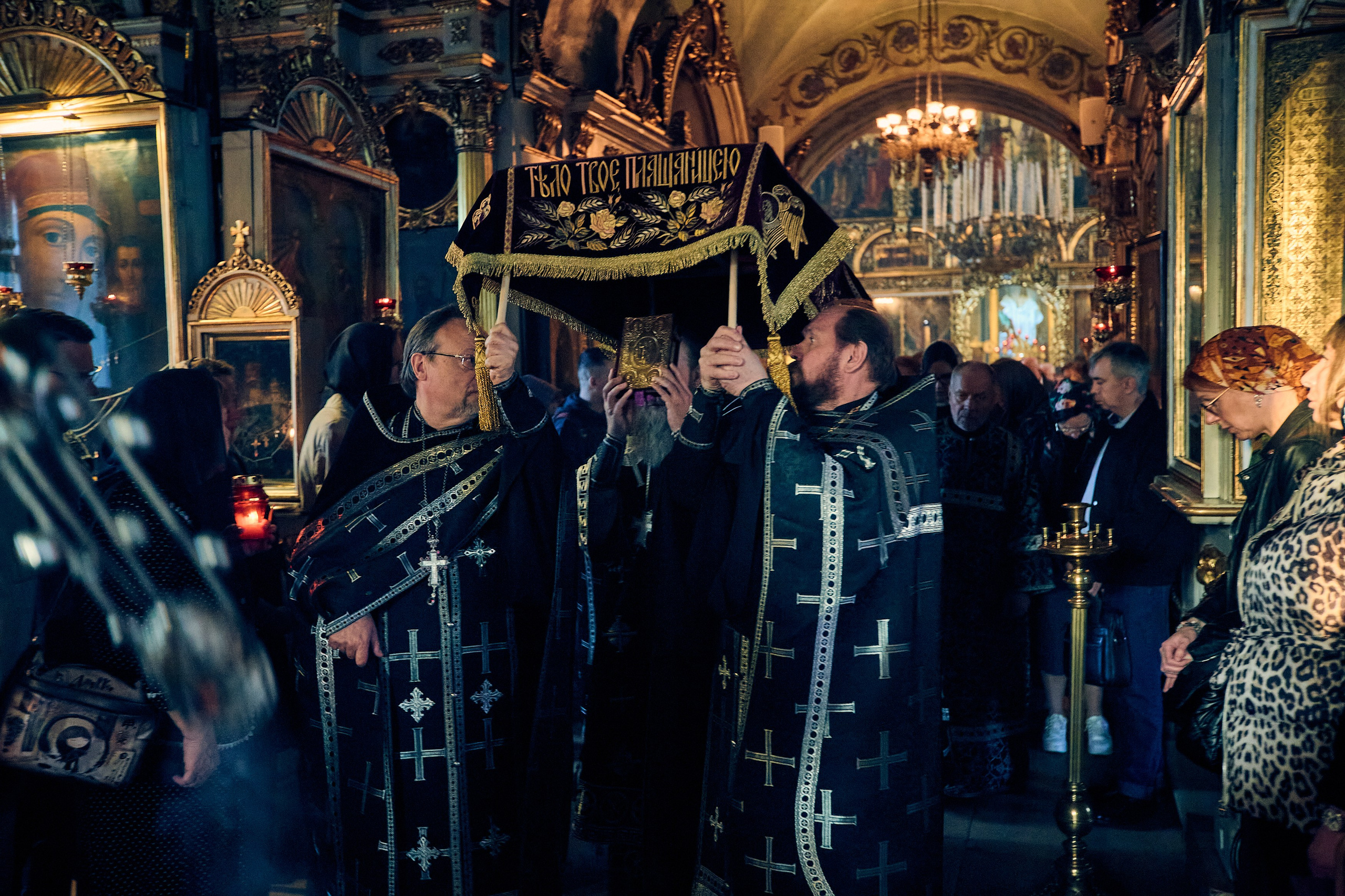Утреня Погребение Спасителя. DMITRY MOISEENKO — фотограф, художник, топ-стилист