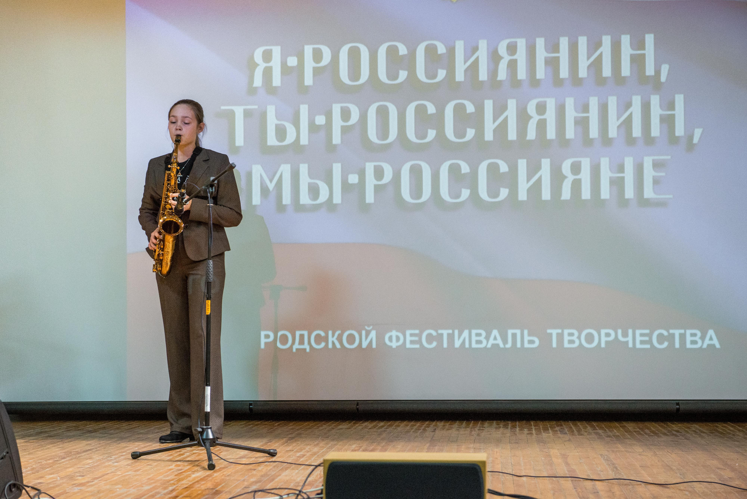 «Я-россиянин, ты — россиянин, мы — россияне!». Свадебный фотограф на Урале Виктор Соколов