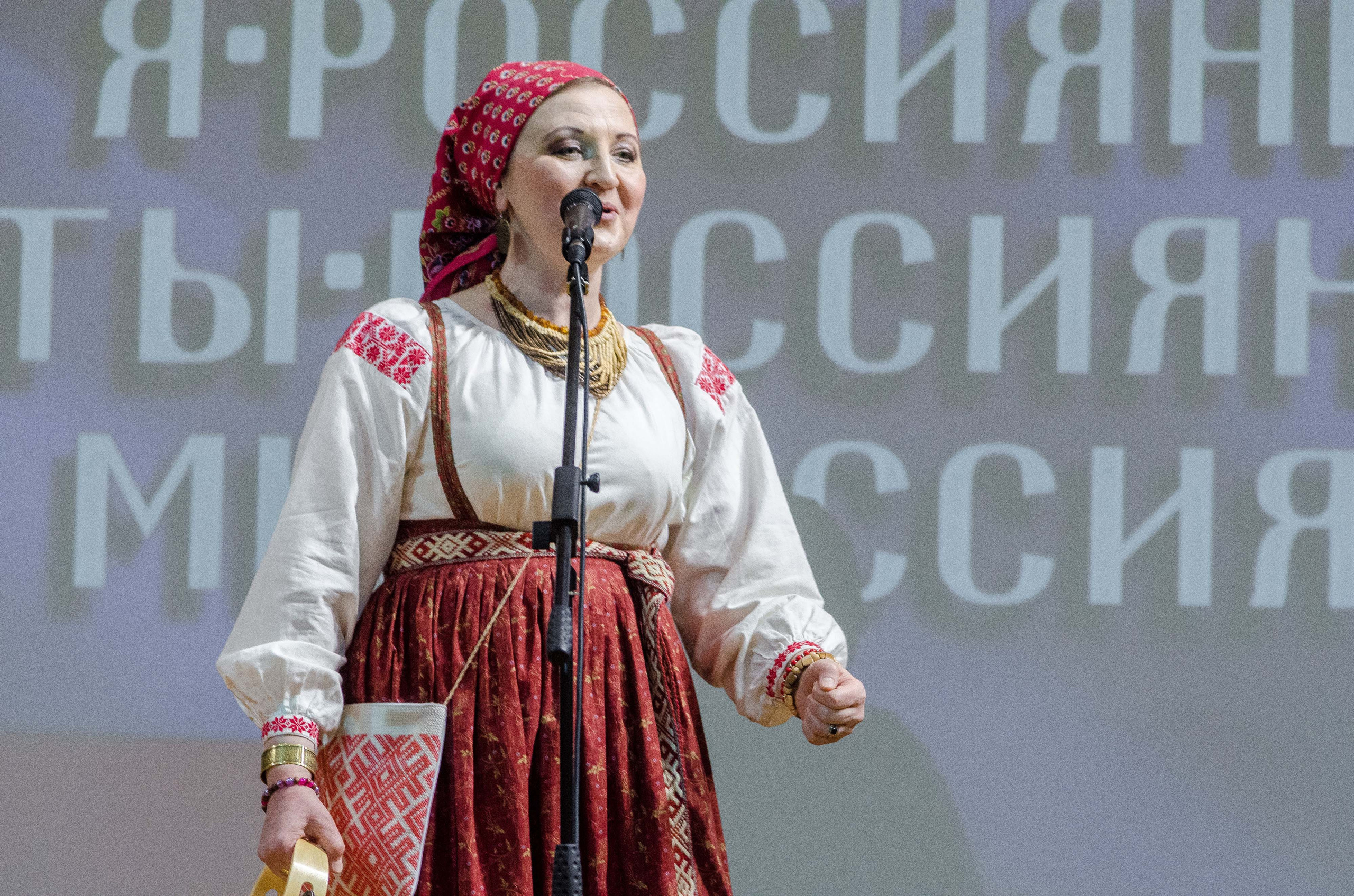 «Я-россиянин, ты — россиянин, мы — россияне!». Свадебный фотограф на Урале Виктор Соколов