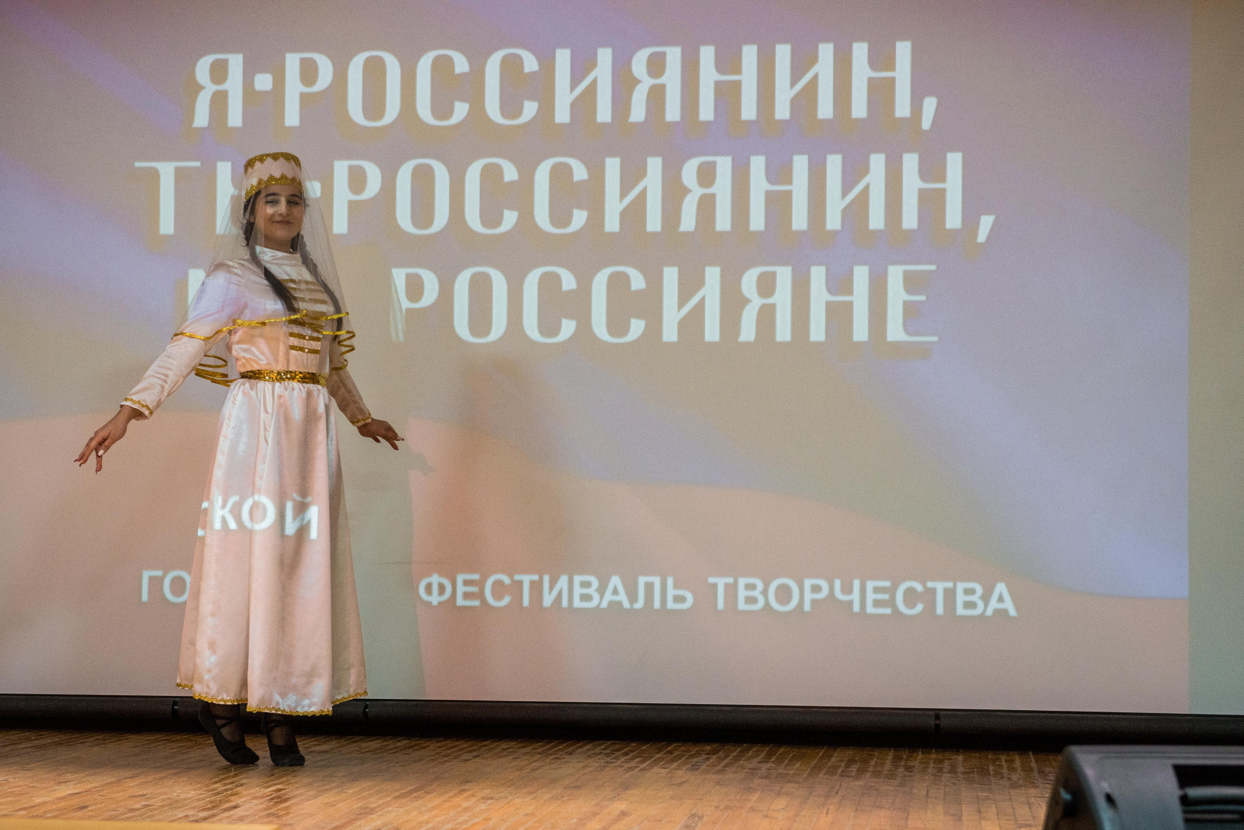 «Я-россиянин, ты — россиянин, мы — россияне!». Свадебный фотограф на Урале Виктор Соколов