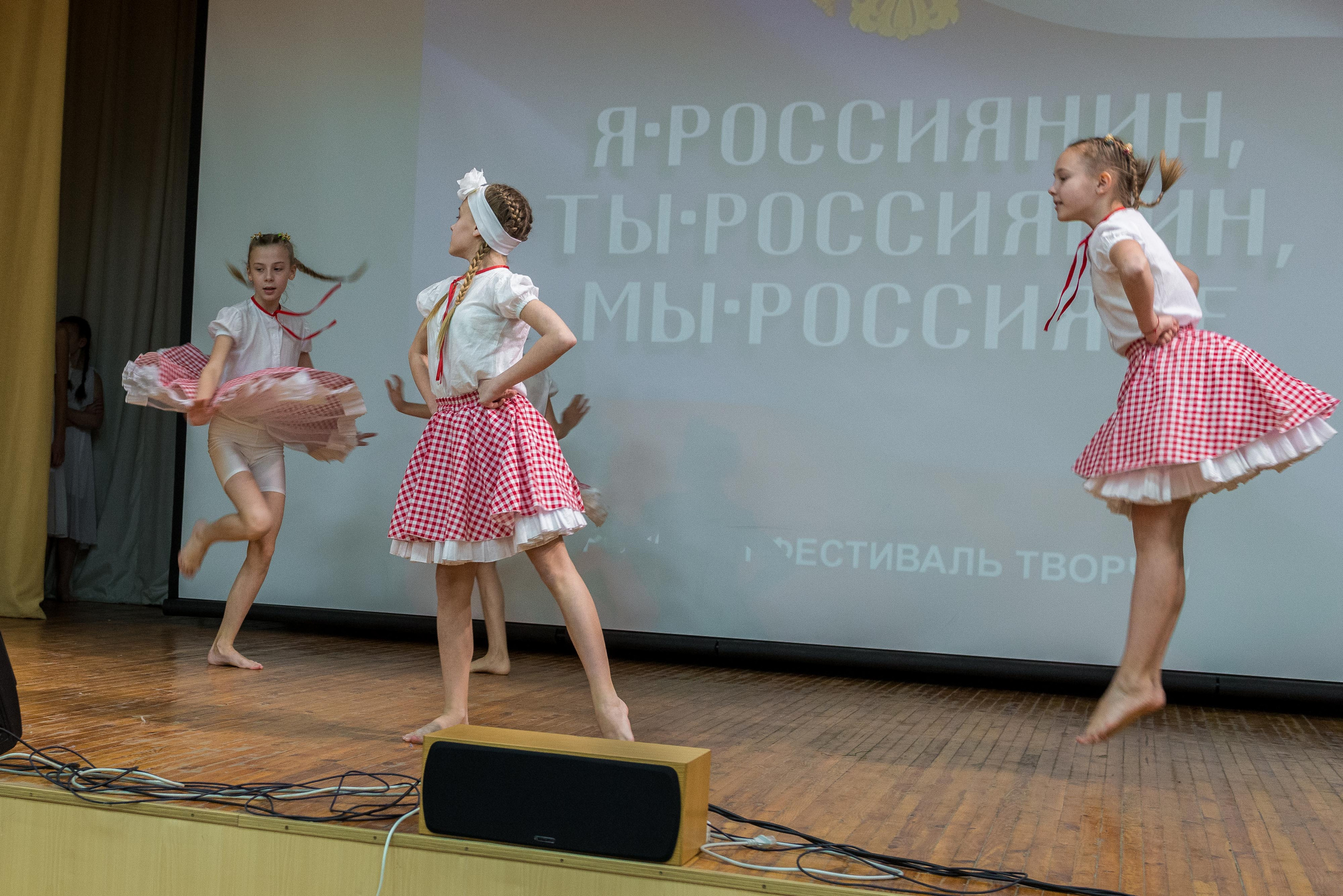 «Я-россиянин, ты — россиянин, мы — россияне!». Свадебный фотограф на Урале Виктор Соколов