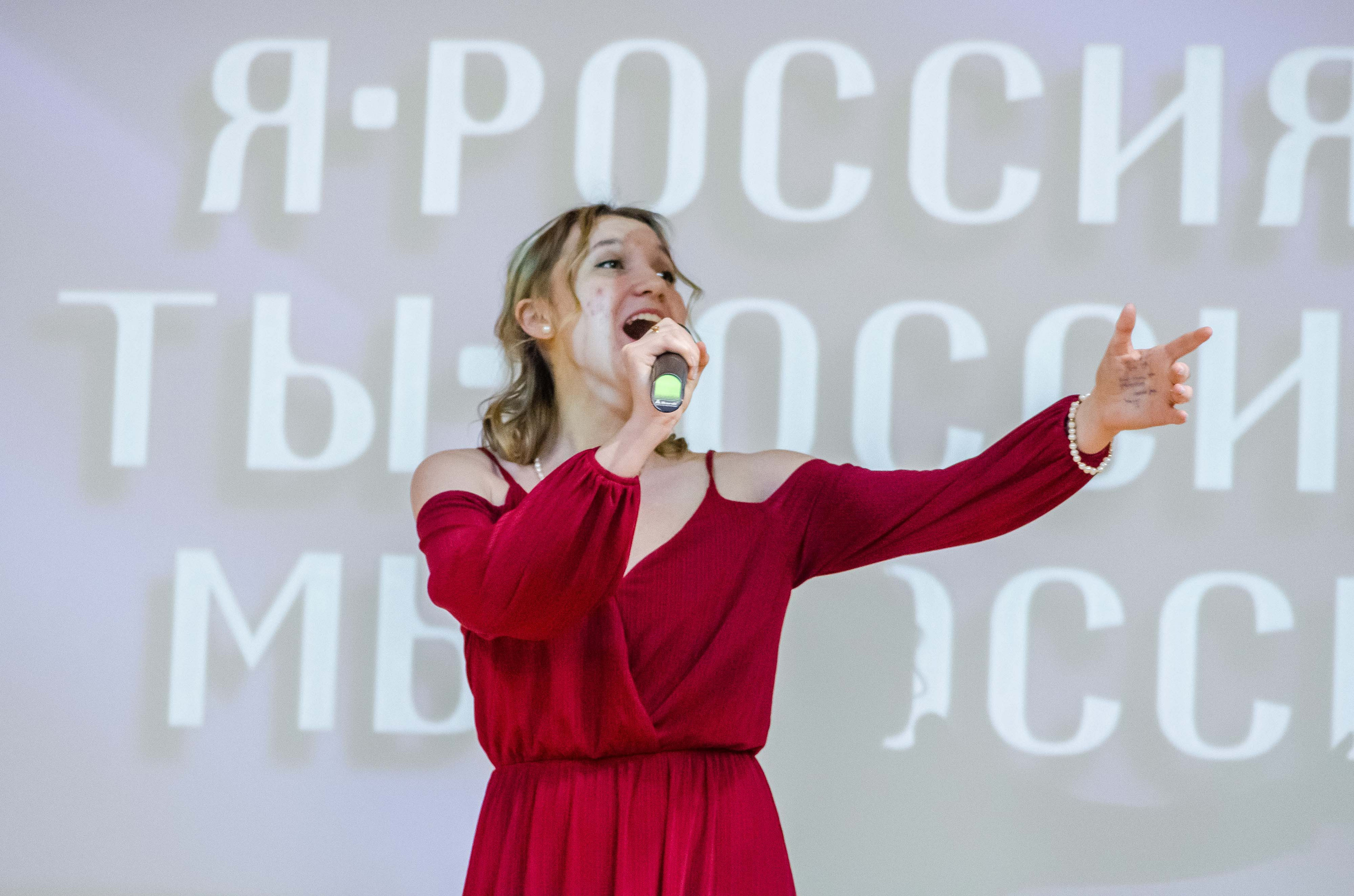 «Я-россиянин, ты — россиянин, мы — россияне!». Свадебный фотограф на Урале Виктор Соколов