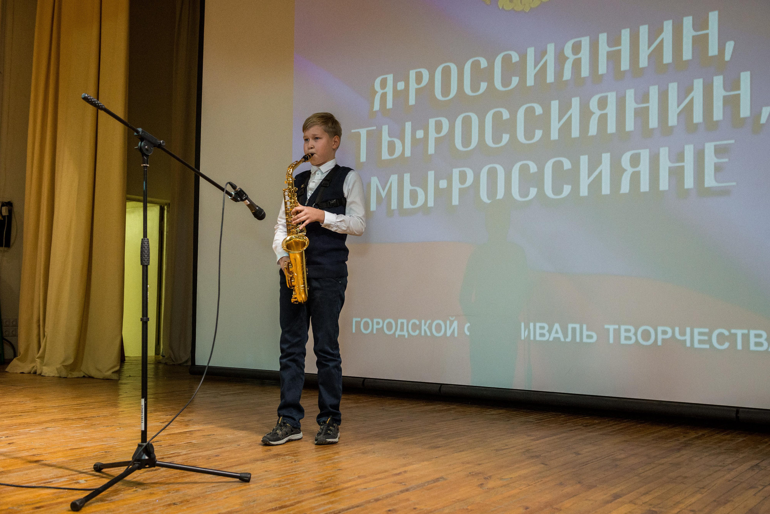 «Я-россиянин, ты — россиянин, мы — россияне!». Свадебный фотограф на Урале Виктор Соколов