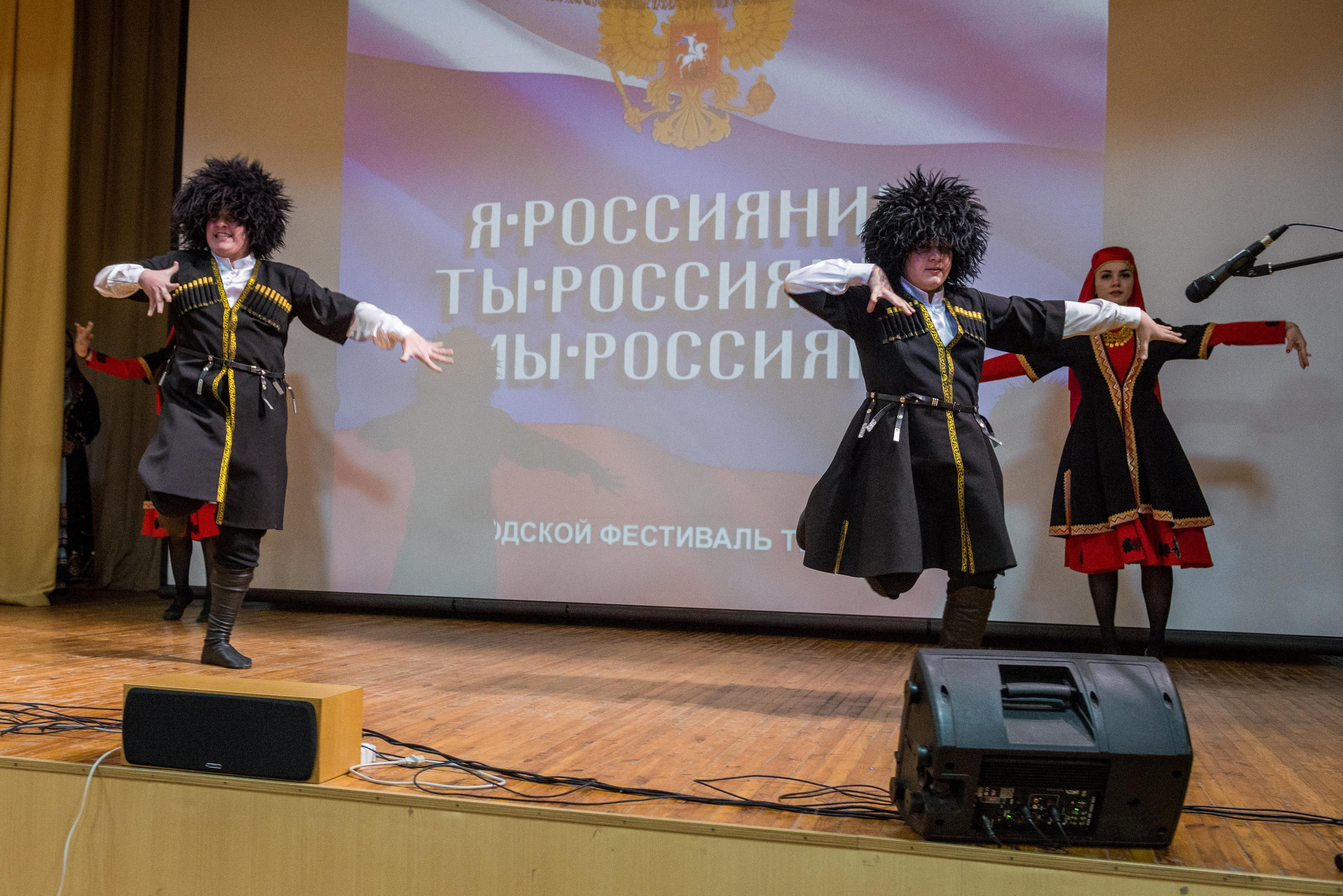 «Я-россиянин, ты — россиянин, мы — россияне!». Свадебный фотограф на Урале Виктор Соколов