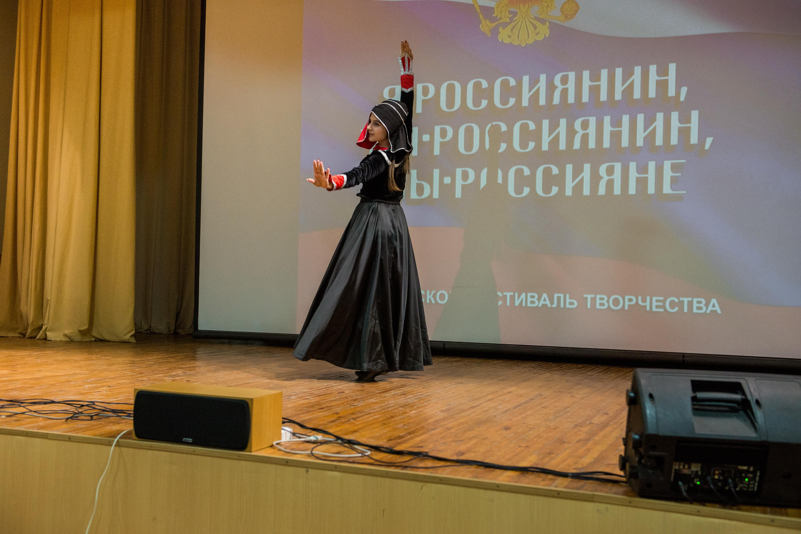 «Я-россиянин, ты — россиянин, мы — россияне!». Свадебный фотограф на Урале Виктор Соколов