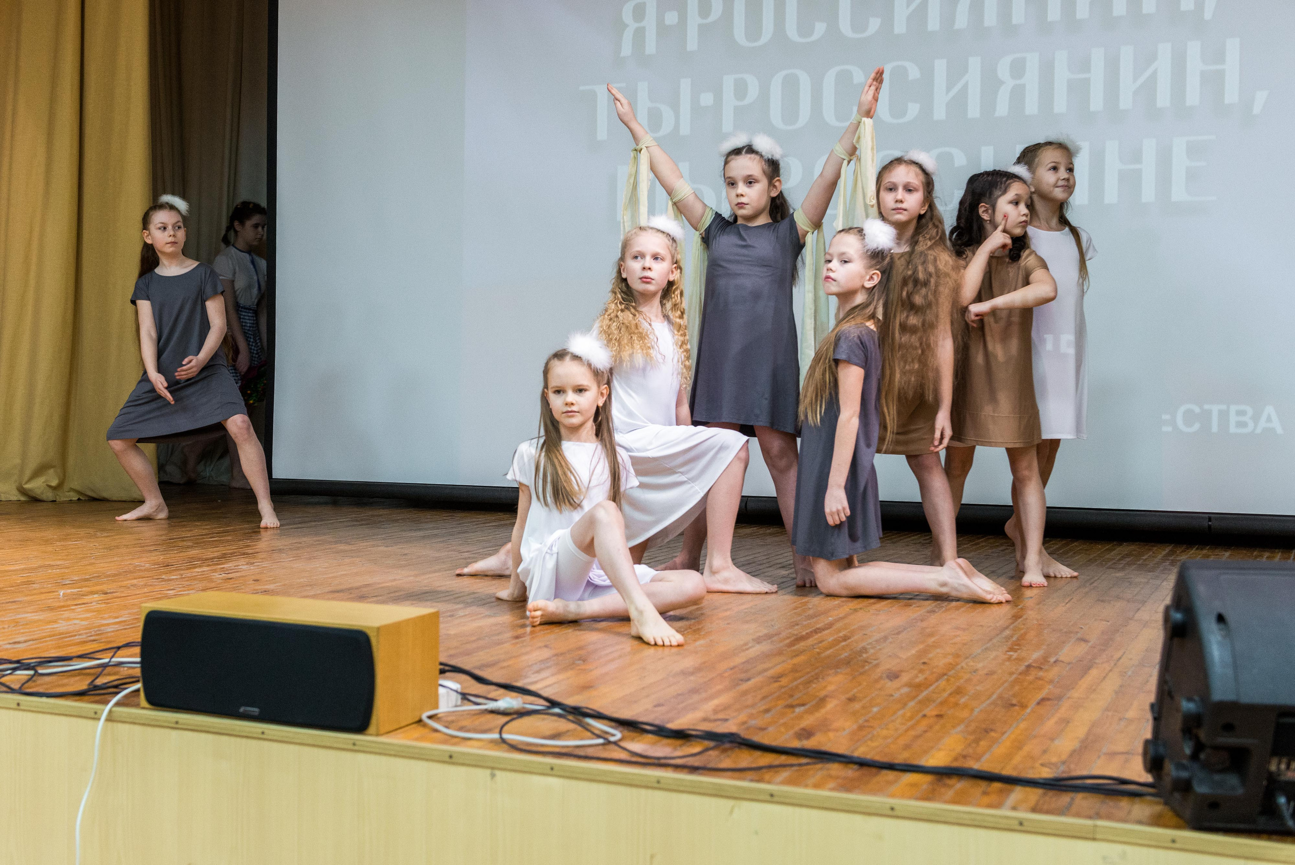 «Я-россиянин, ты — россиянин, мы — россияне!». Свадебный фотограф на Урале Виктор Соколов