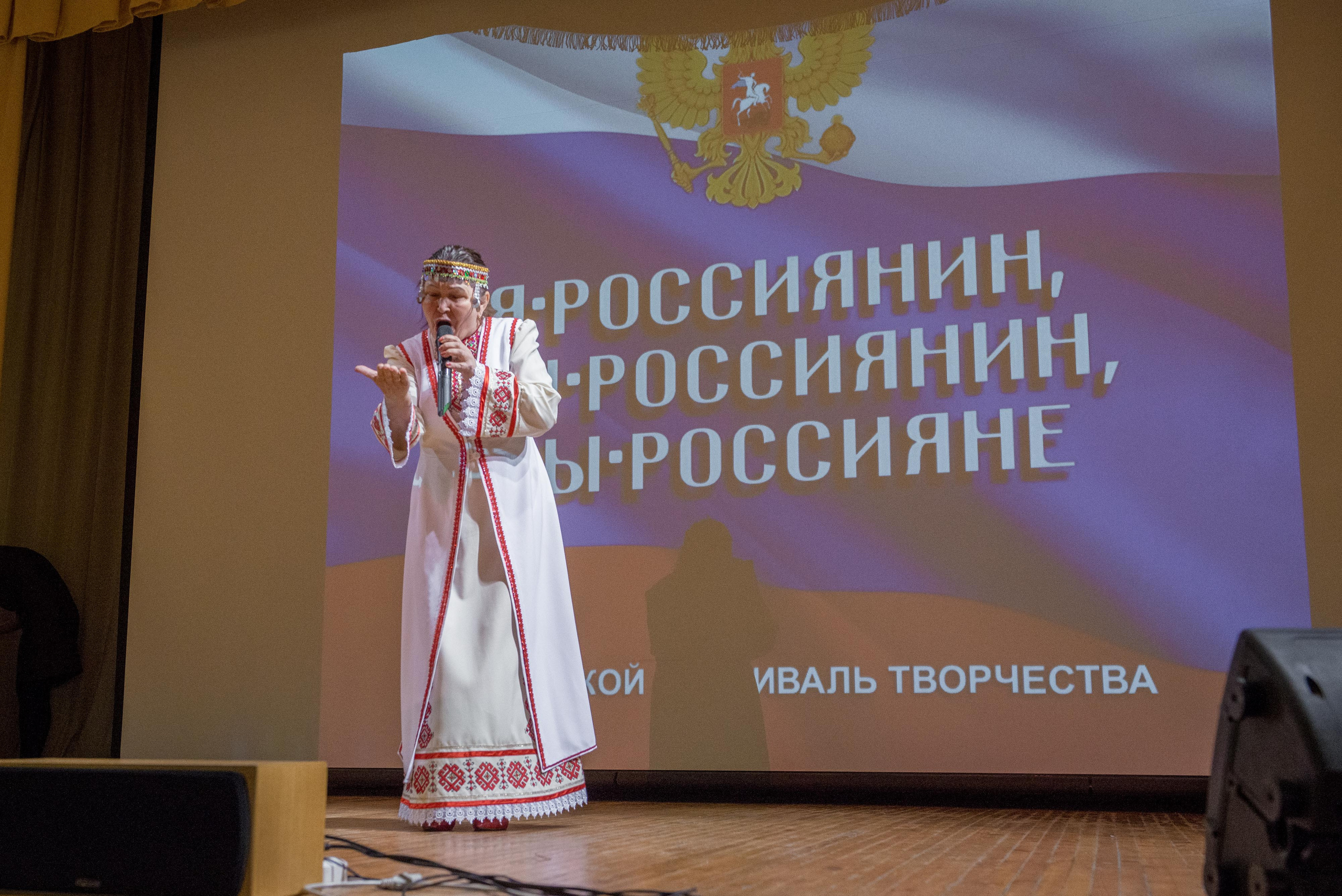 «Я-россиянин, ты — россиянин, мы — россияне!». Свадебный фотограф на Урале Виктор Соколов