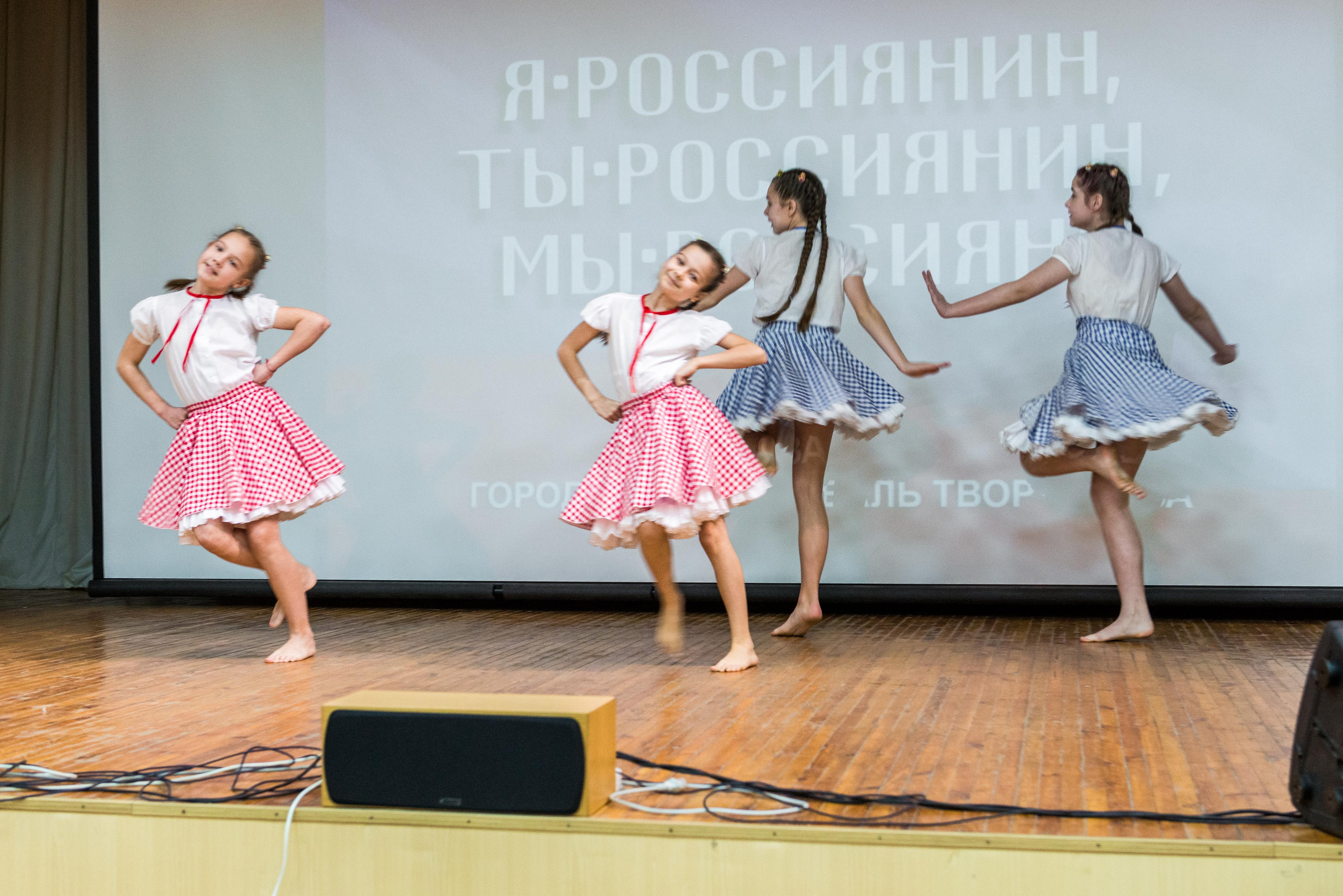 «Я-россиянин, ты — россиянин, мы — россияне!». Свадебный фотограф на Урале Виктор Соколов