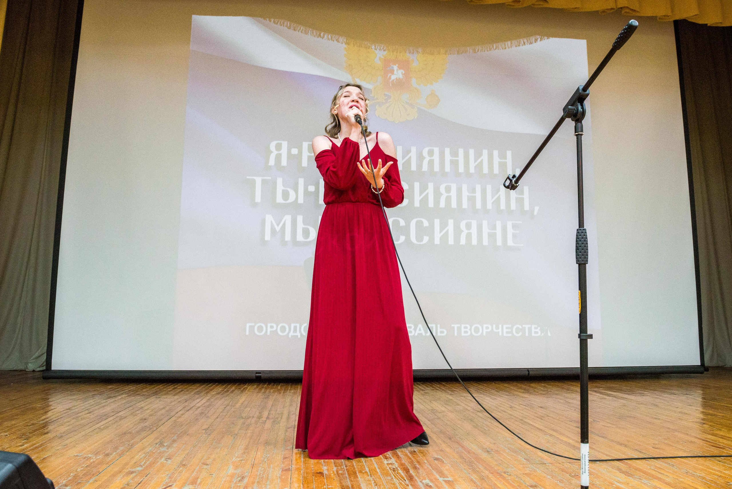 «Я-россиянин, ты — россиянин, мы — россияне!». Свадебный фотограф на Урале Виктор Соколов