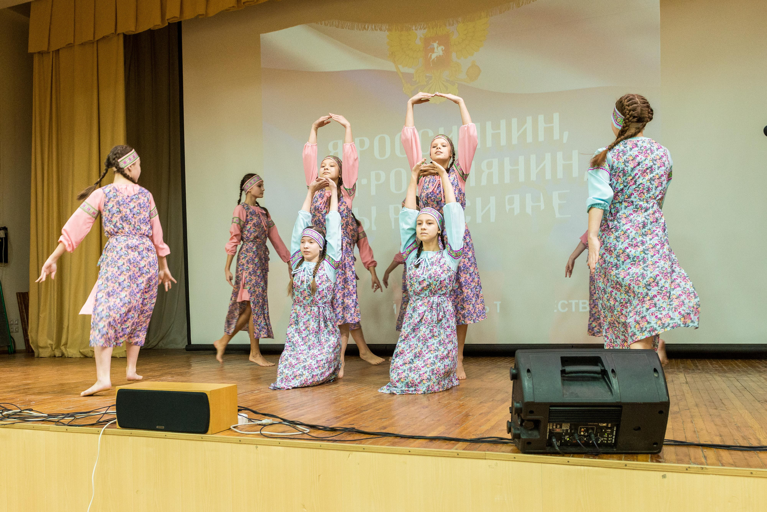 «Я-россиянин, ты — россиянин, мы — россияне!». Свадебный фотограф на Урале Виктор Соколов