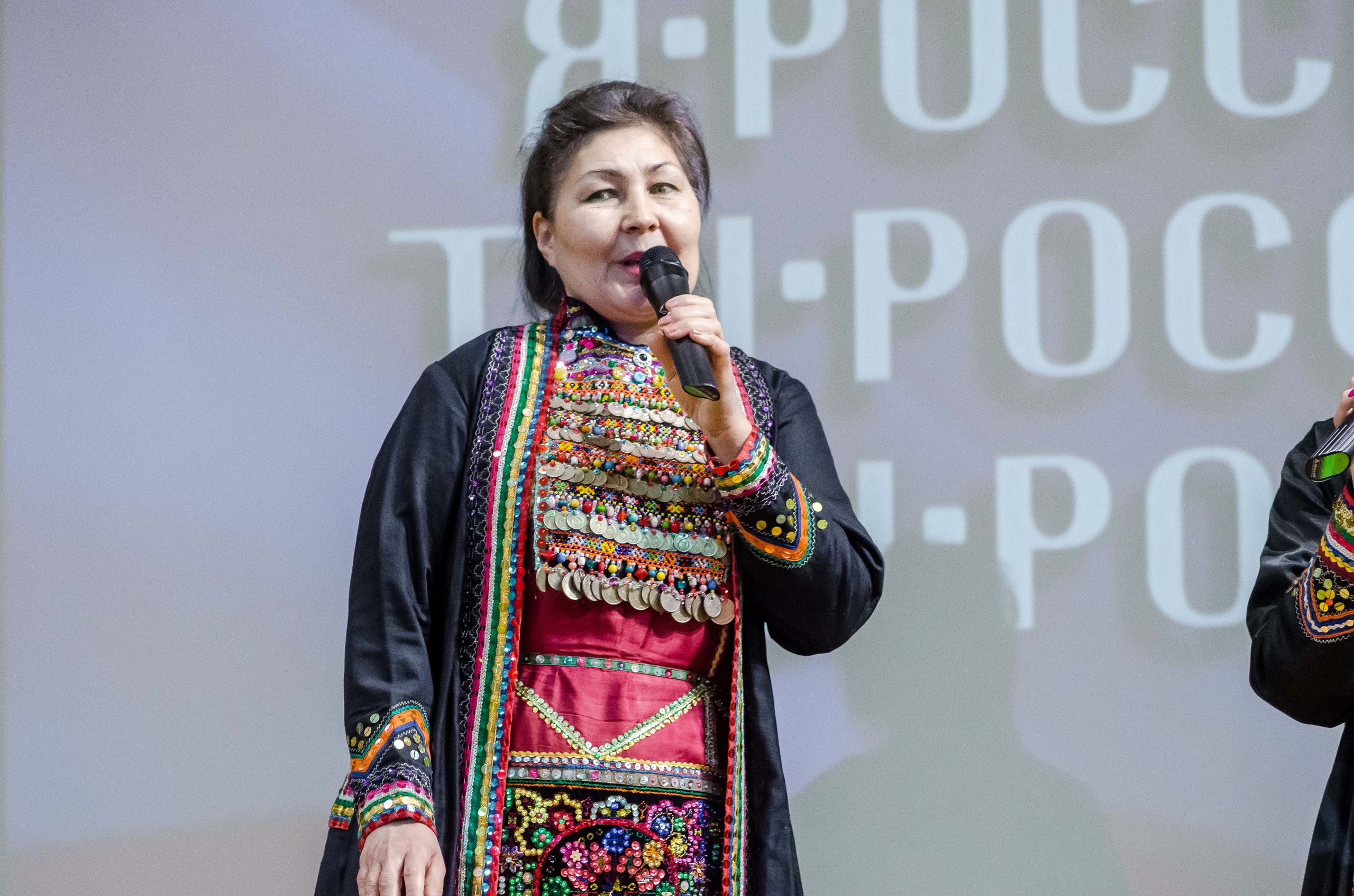 «Я-россиянин, ты — россиянин, мы — россияне!». Свадебный фотограф на Урале Виктор Соколов