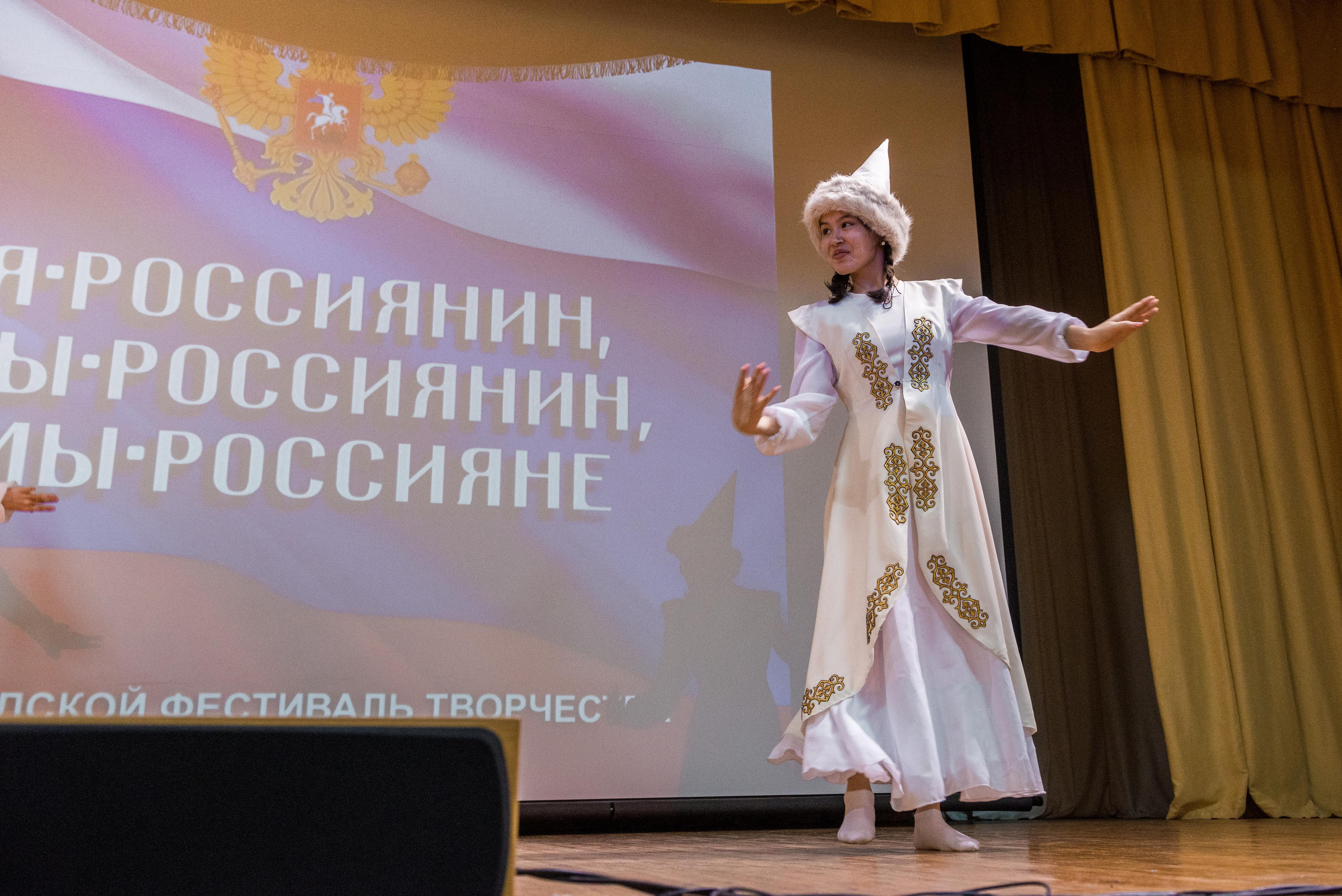 «Я-россиянин, ты — россиянин, мы — россияне!». Свадебный фотограф на Урале Виктор Соколов