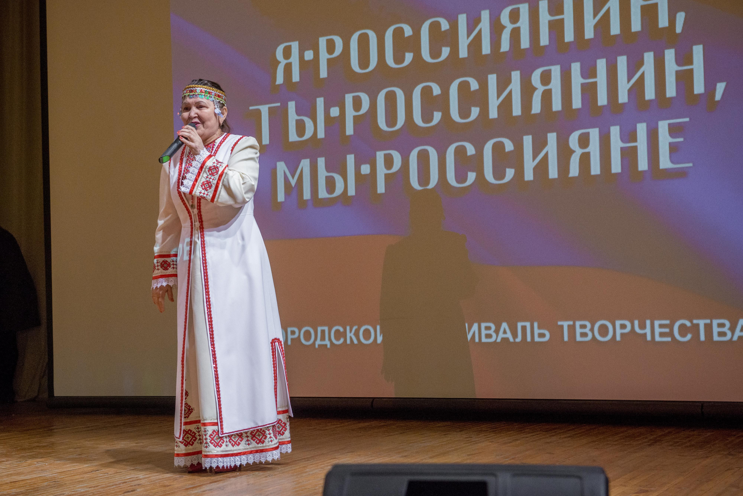 «Я-россиянин, ты — россиянин, мы — россияне!». Свадебный фотограф на Урале Виктор Соколов