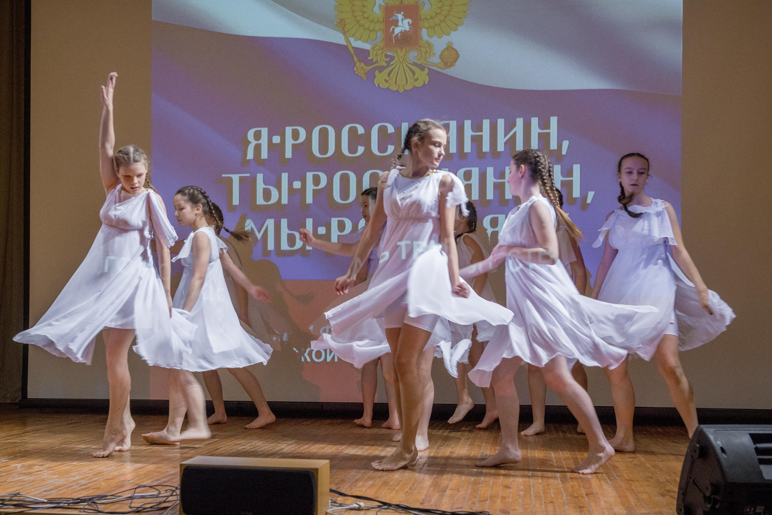 «Я-россиянин, ты — россиянин, мы — россияне!». Свадебный фотограф на Урале Виктор Соколов